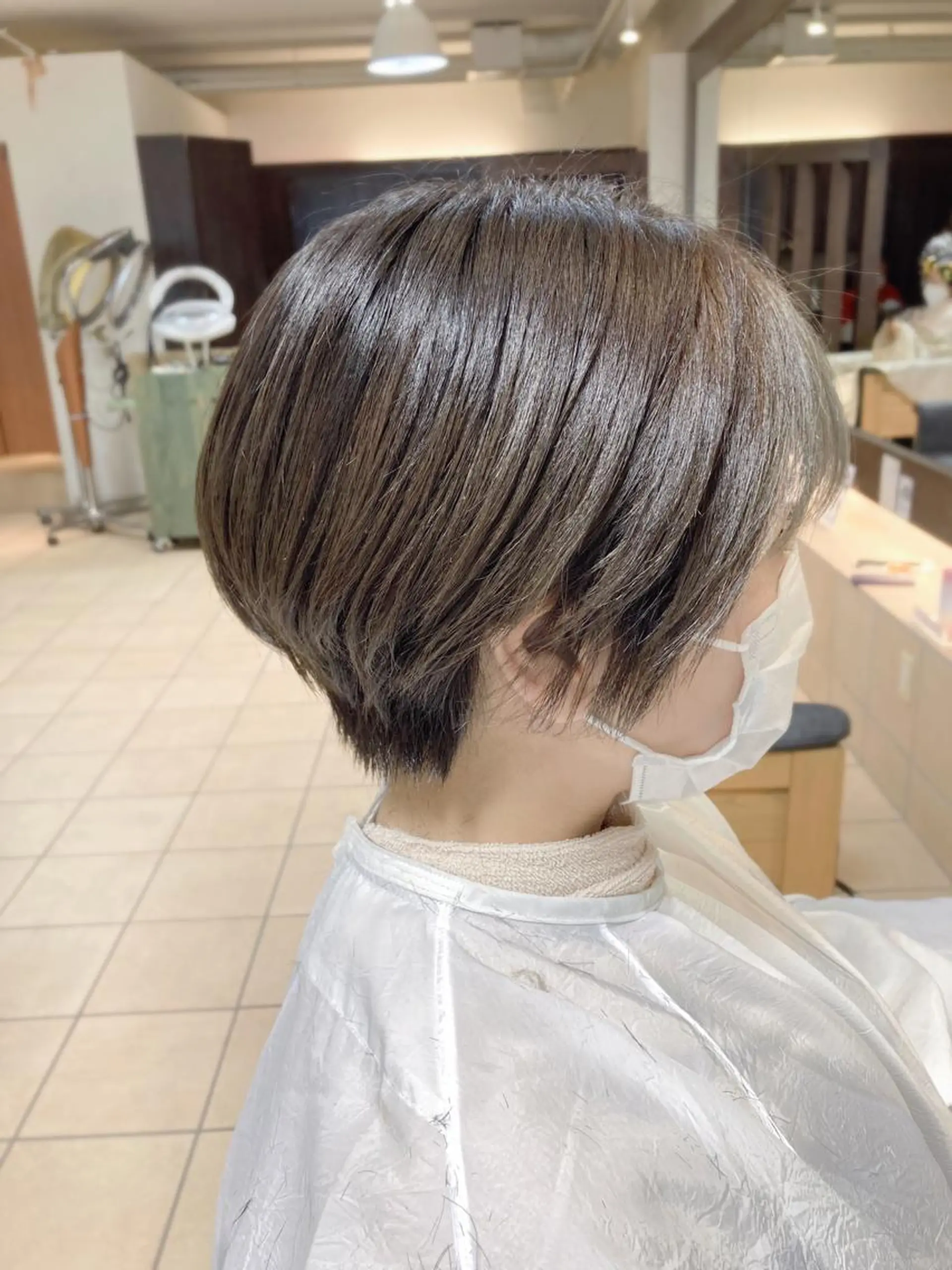 ショート カット ヘアカラー 奥谷 美代子のヘアスタイル
