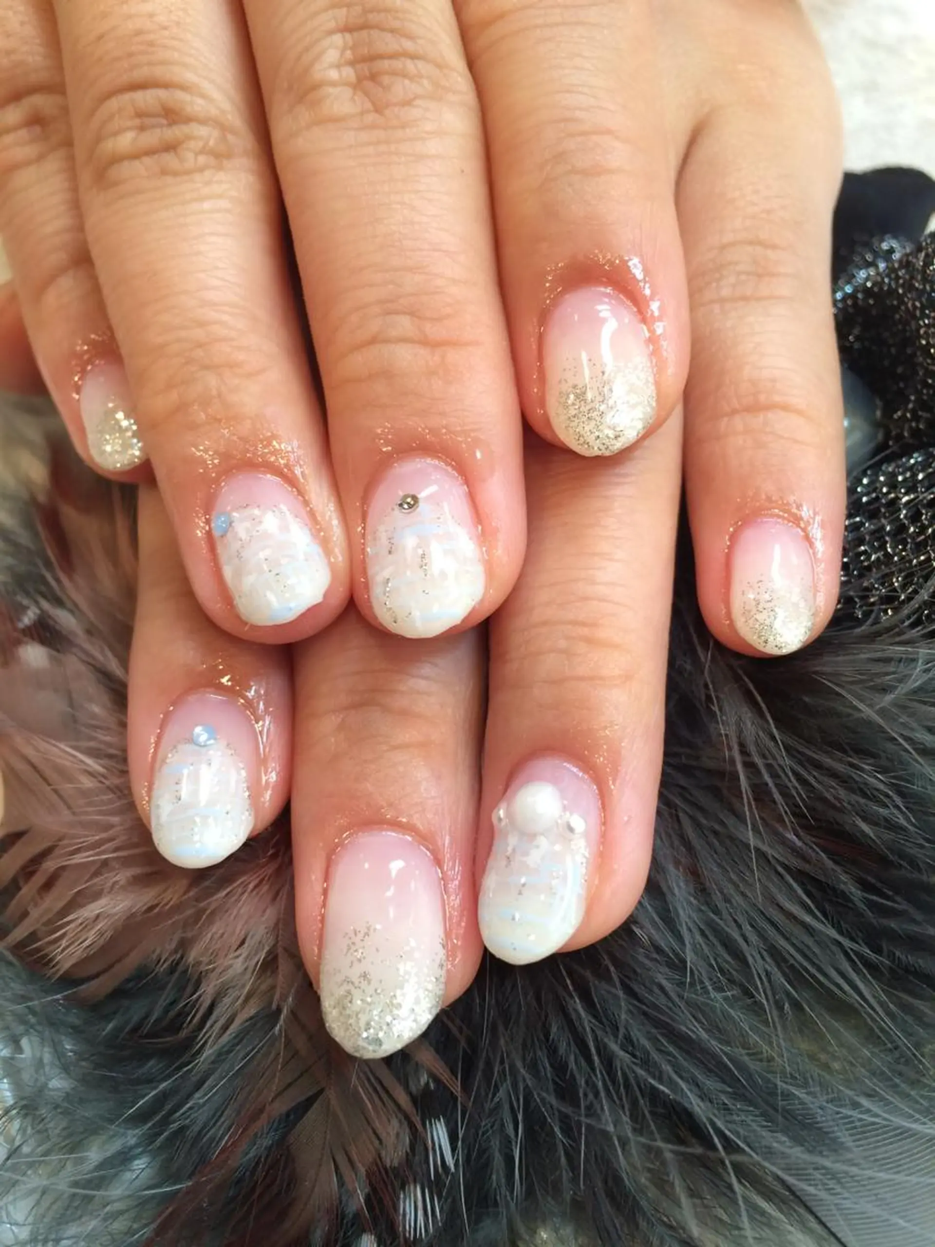 ネイル フレンチネイル キラキラネイル 持ち込み ツイードネイル mie_ nailのネイルデザイン
