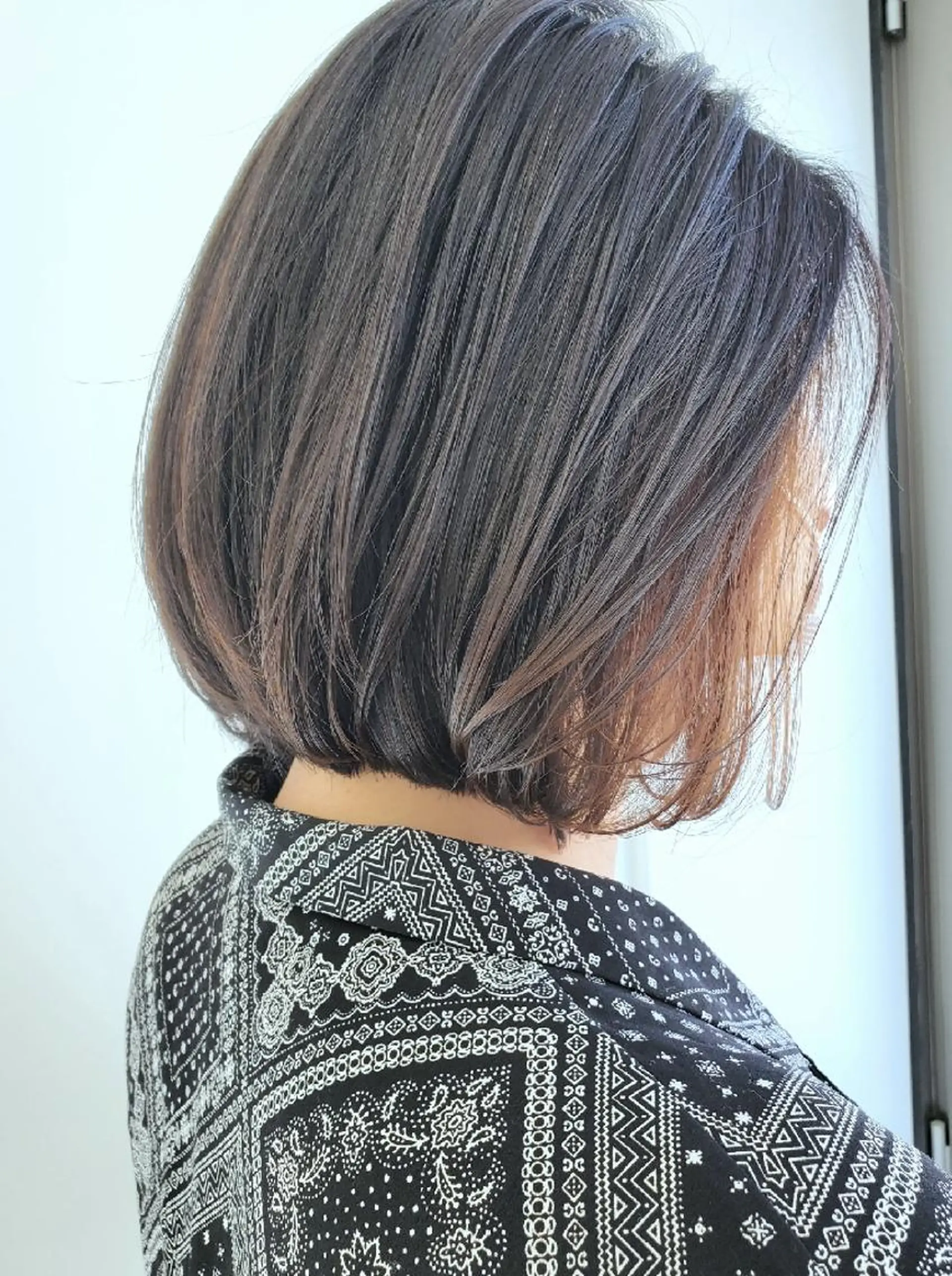 ミディアム カラー マネージャー 西村優子のヘアスタイル