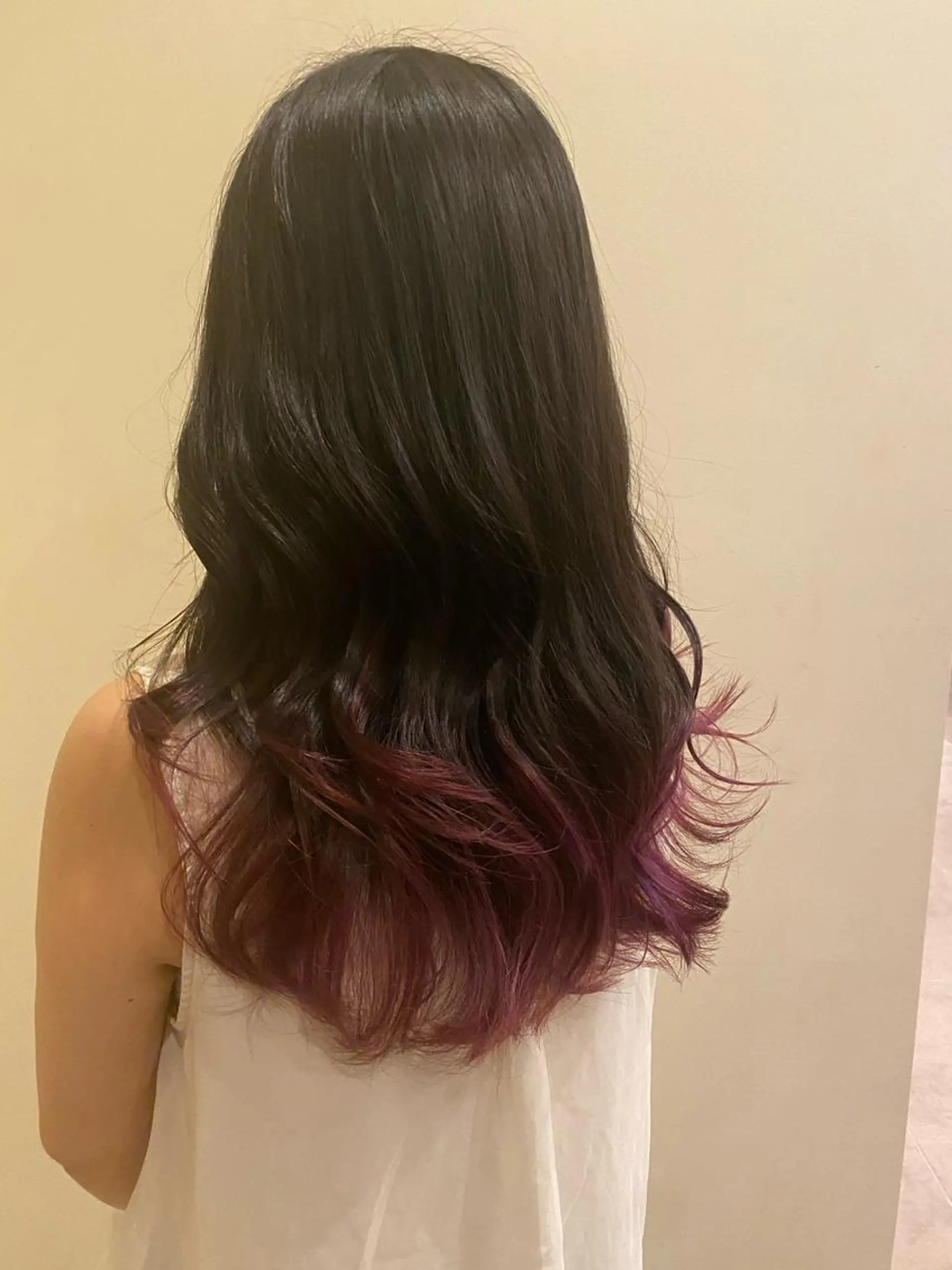 セミロング 山川 玲奈のヘアスタイル
