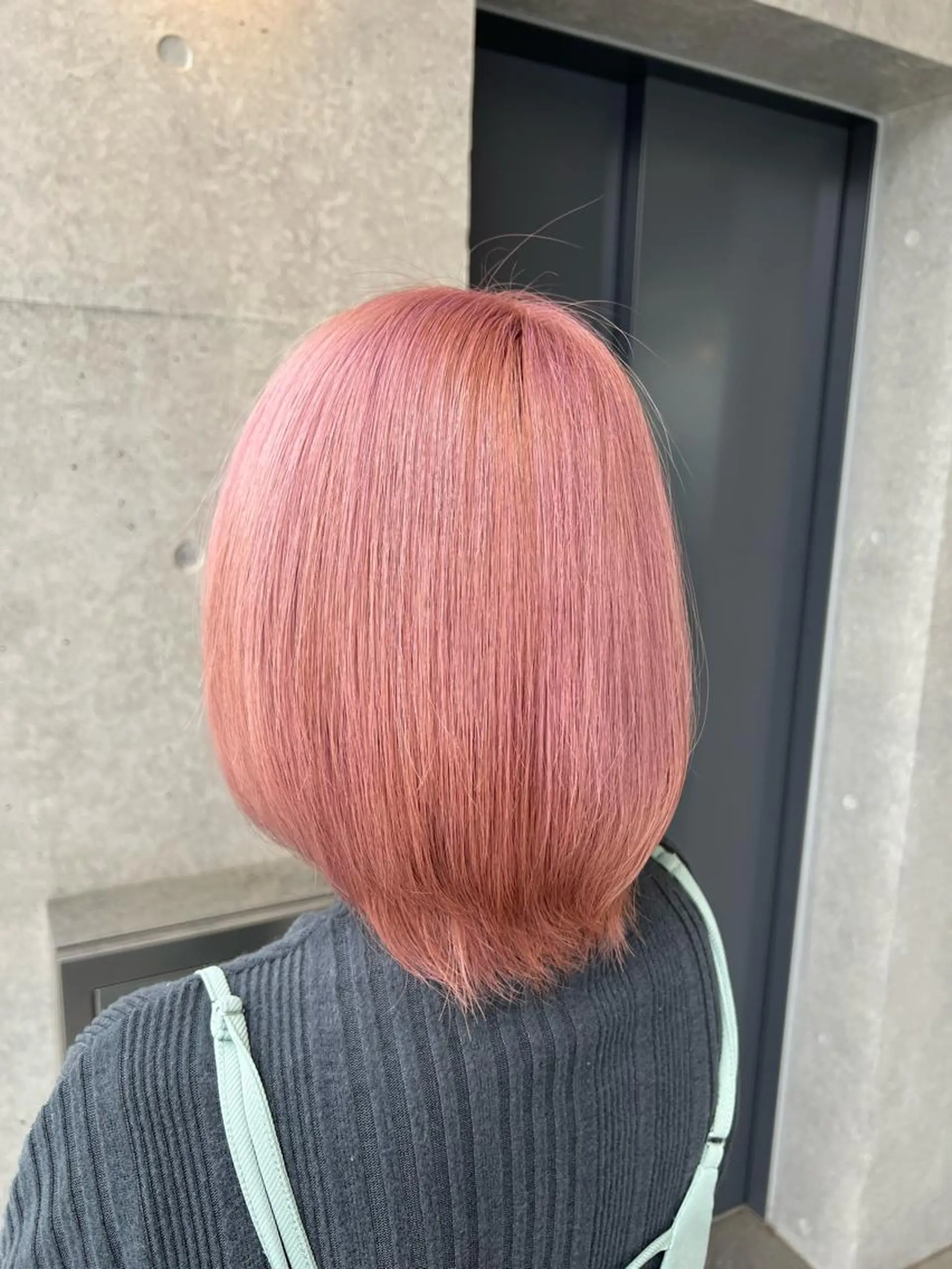 ショート カラー シールエクステ アディクシーカラー アッシュ バレイヤージュ ミストバング ヘアカラー ＤＥＳＴ所属・吉野 瑳桜のヘアスタイル