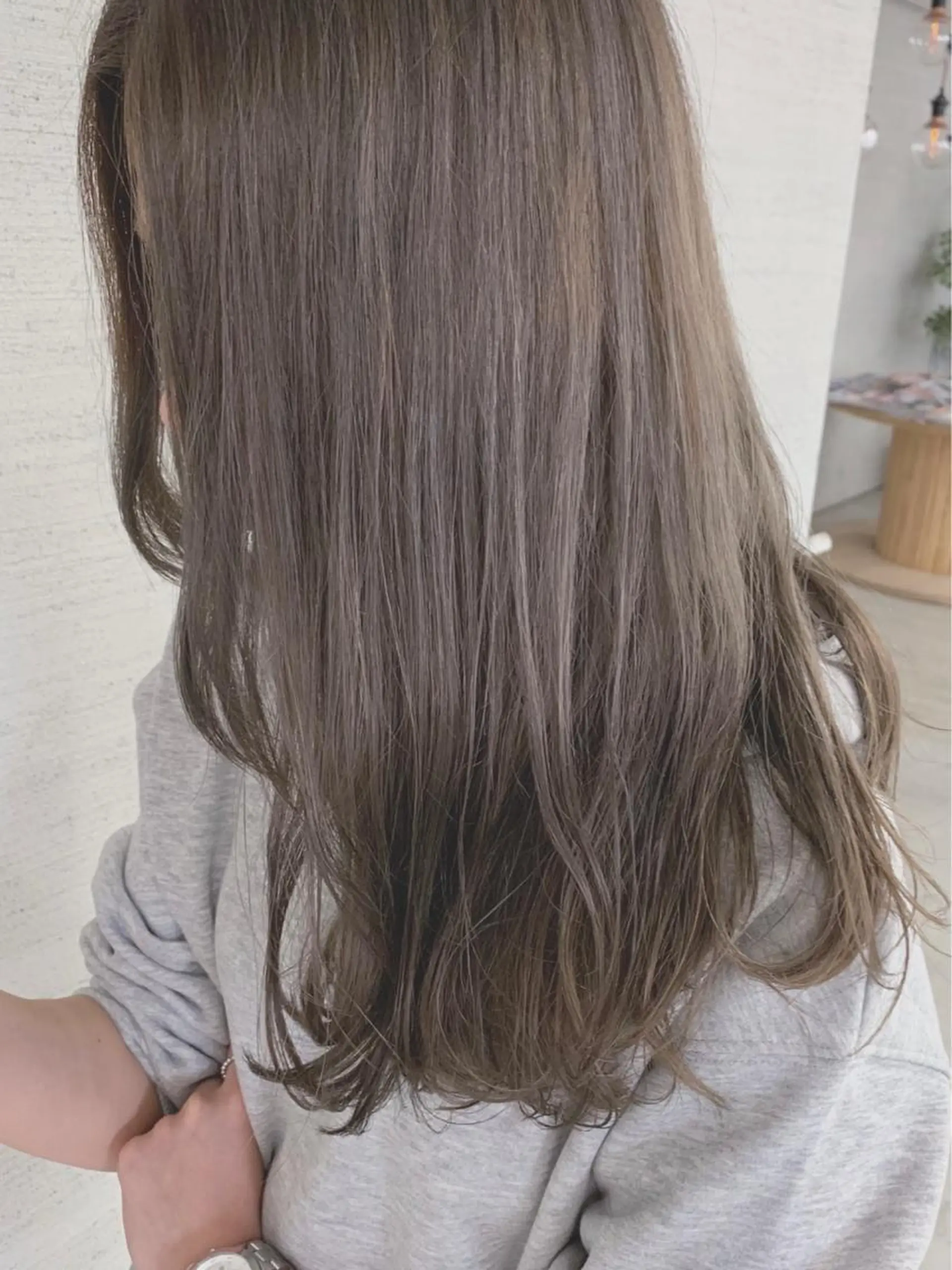 セミロング カット ヘアカラー トリートメント WEG 難波のヘアスタイル