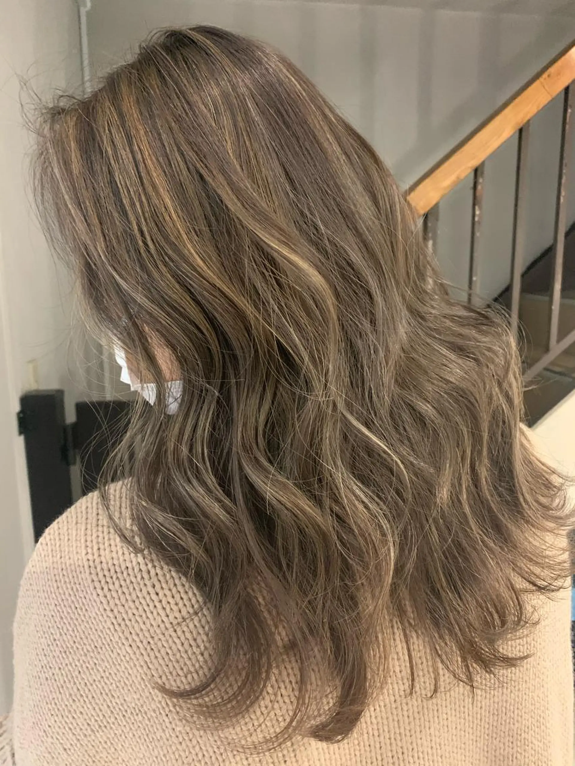 セミロング カラー ヘアアレンジ ハイライトカラー ハイライト ヘアカラー トリートメント 🎨カラー満足度 500%💫ヅル💫のヘアスタイル