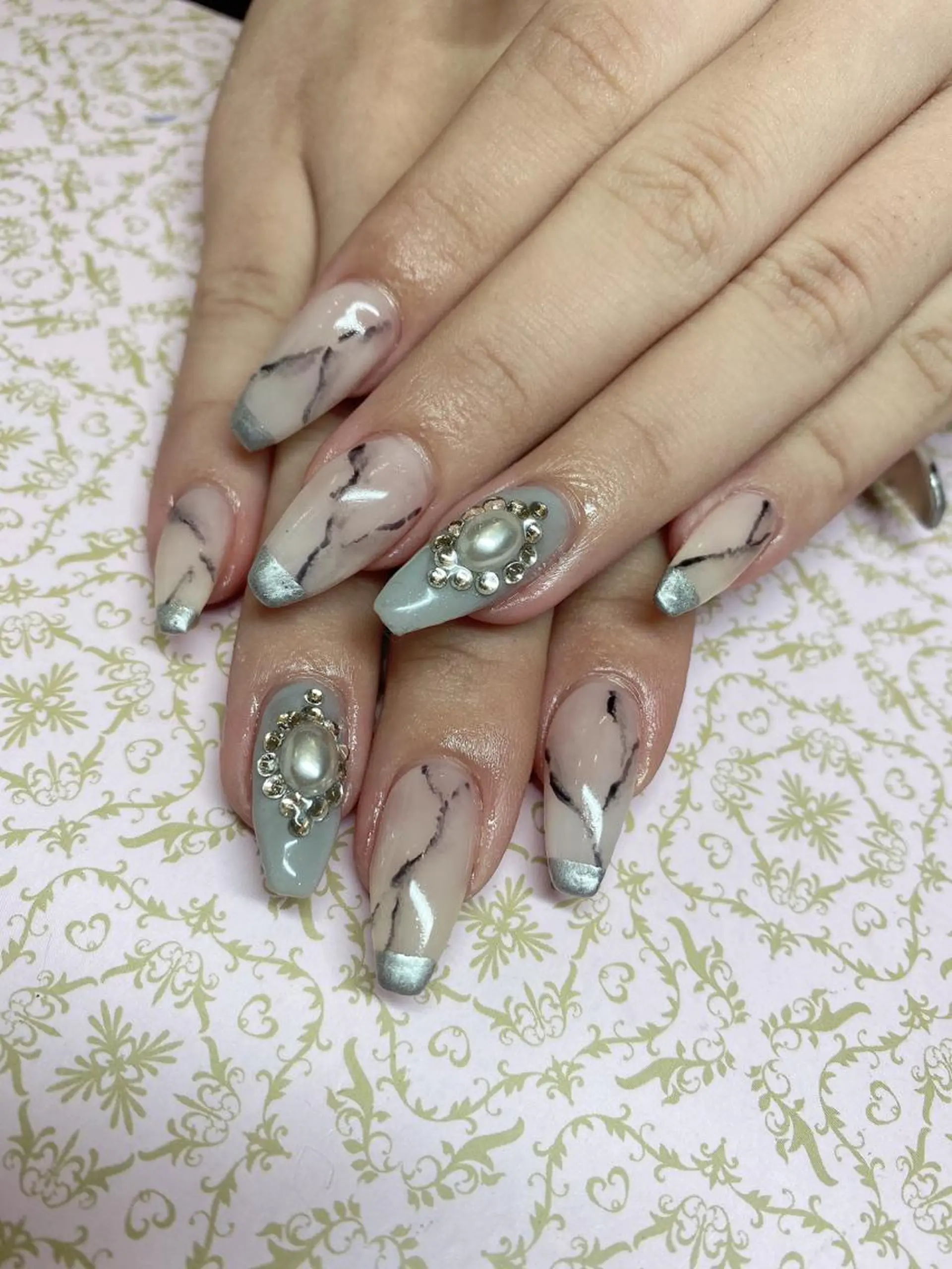 ネイル ハンドネイル Piacere所属・Piacere 絵美のネイルデザイン