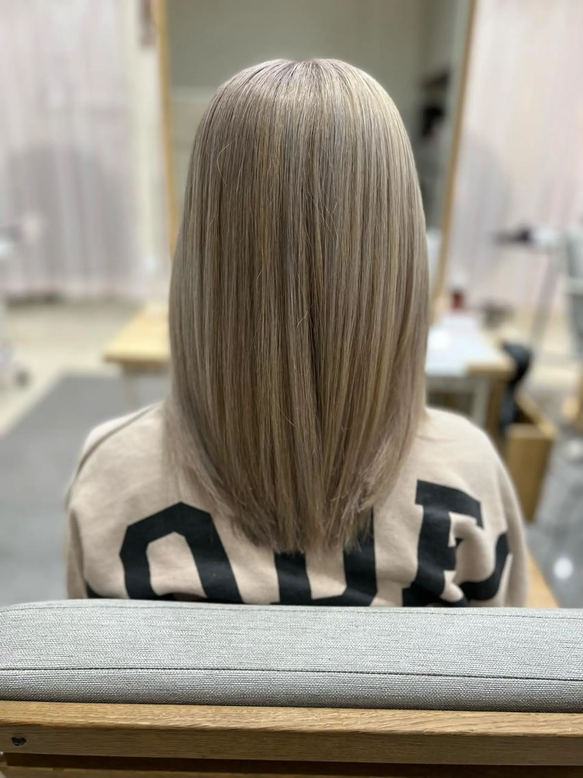 ミディアム カラー ブリーチ 透明感カラー カット ヘアカラー オーガニック/白髪 ぼかし/斎藤相慶のヘアスタイル