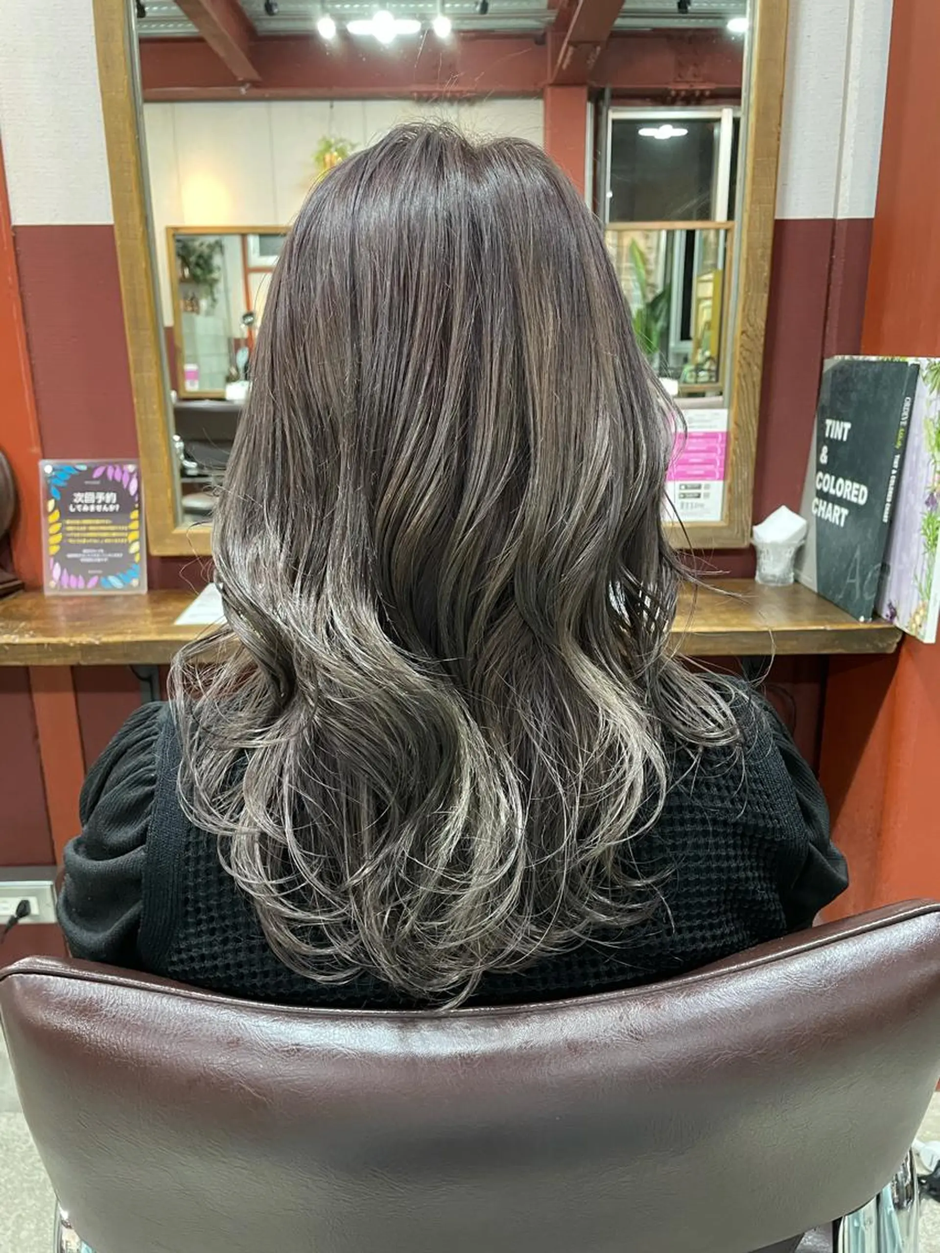 セミロング パーソナルカラー 藤本夢のヘアスタイル