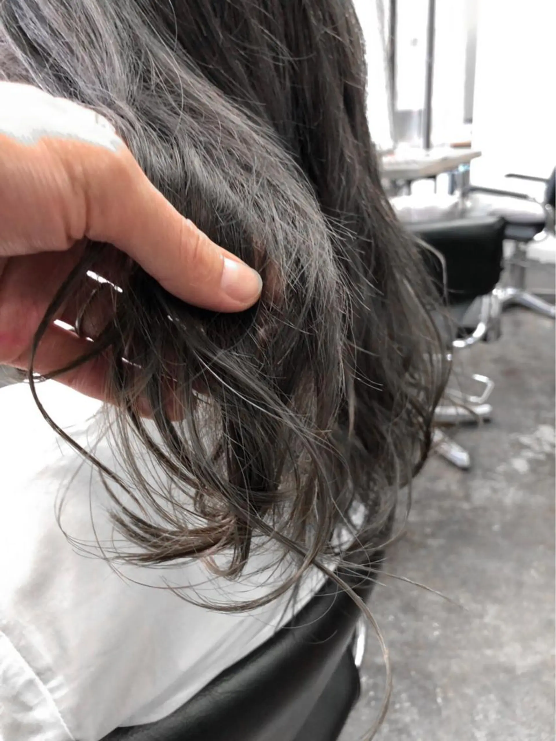 セミロング カラー ブリーチ ケアブリーチ ダブルカラー ハイライトカラー イルミナカラー 🔆学生に人気🔆 AEQUITASのヘアスタイル