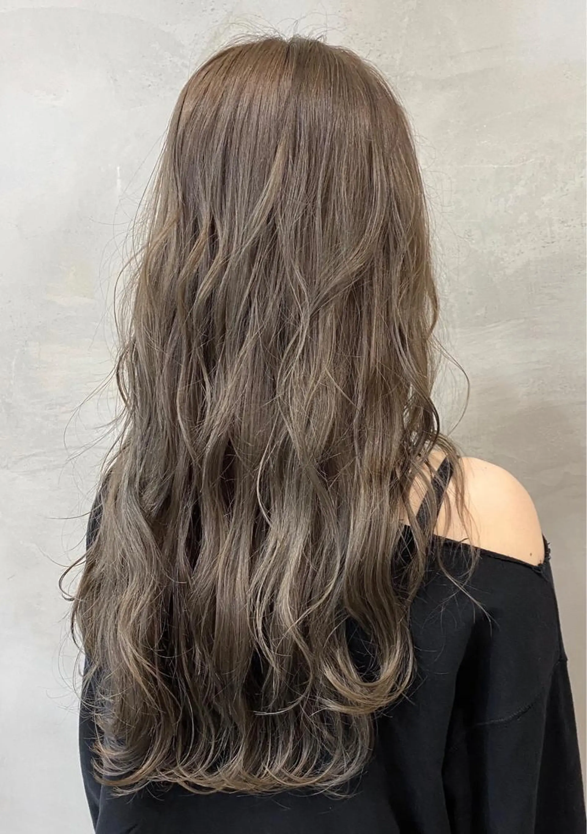 ロング カラー 透明感カラー グレージュ ハイライトカラー ハイライト ヘアカラー トリートメント pesca 長町南店 OIKAWAのヘアスタイル