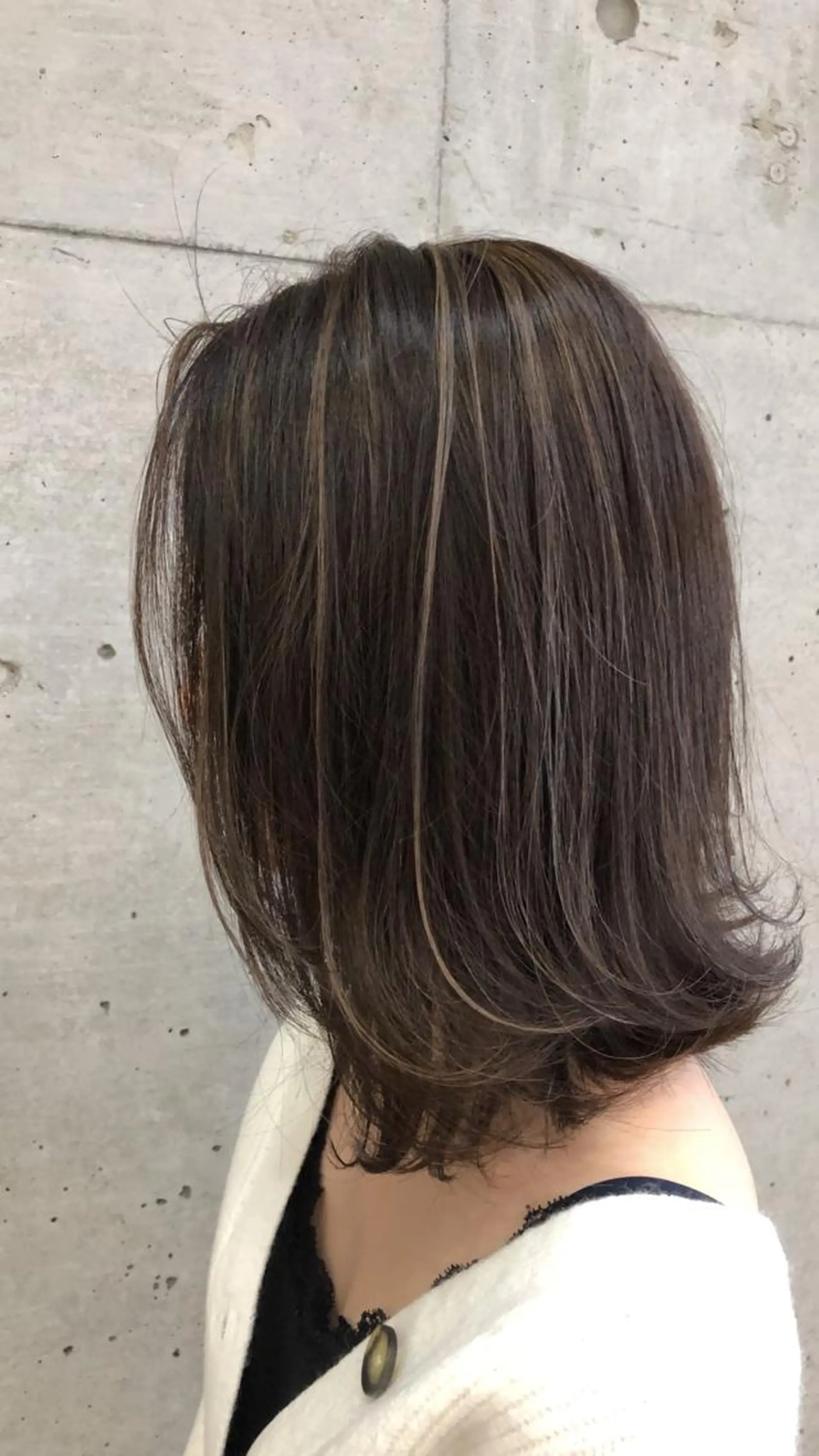 ミディアム カラー グレージュ ハイライトカラー ハイライト ヘアカラー 大栗 佑也  髪質改善のヘアスタイル