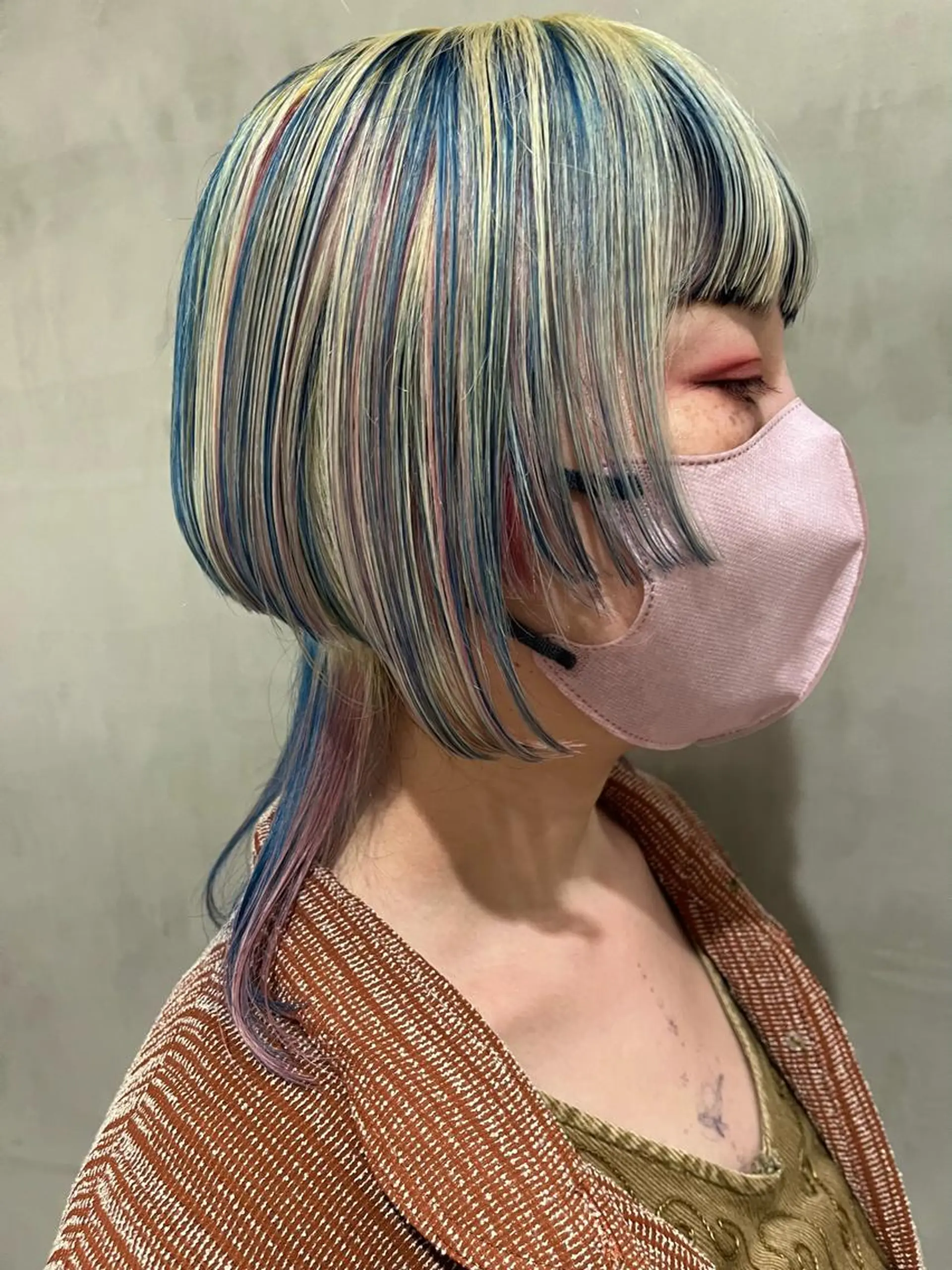 ショート カラー 抜きっぱなしブロンド ブロンド ブルーカラー ピンクカラー 暖色🍒姫カット🎀 オタク特化🎀ゆうなのヘアスタイル
