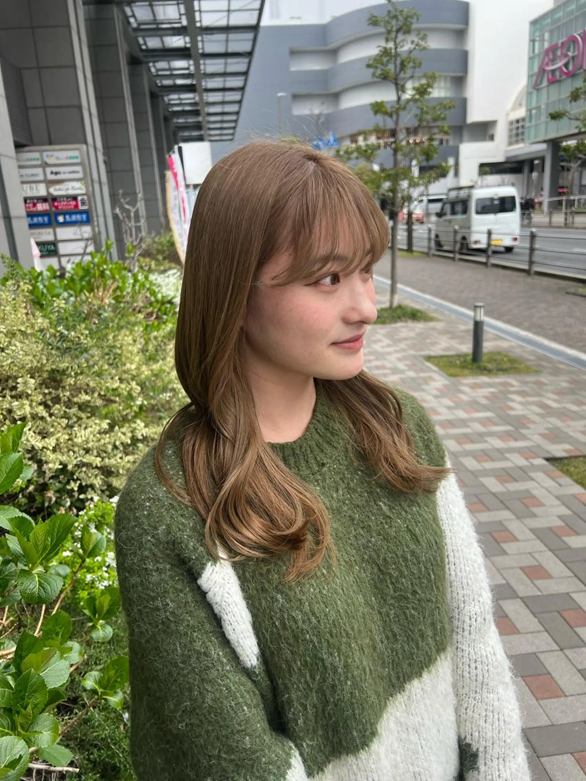 ロング カラー ベージュカラー ヘーゼル SOYONなんば店 ／韓国風のヘアスタイル