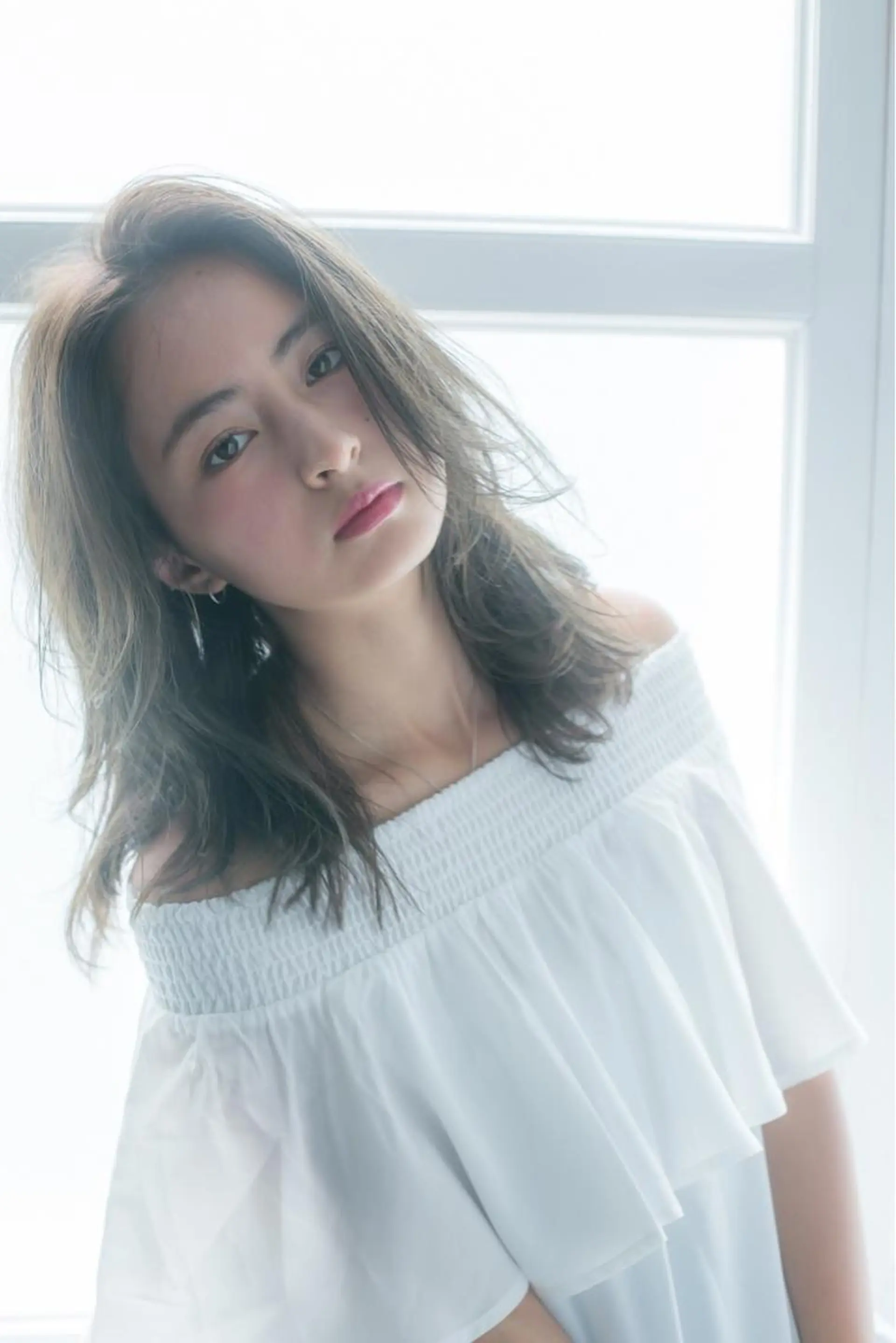 ミディアム カラー ヘアアレンジ 透明感カラー レイヤーカット 韓国系ダブルカラー✨ ハイライト専門✨春日のヘアスタイル