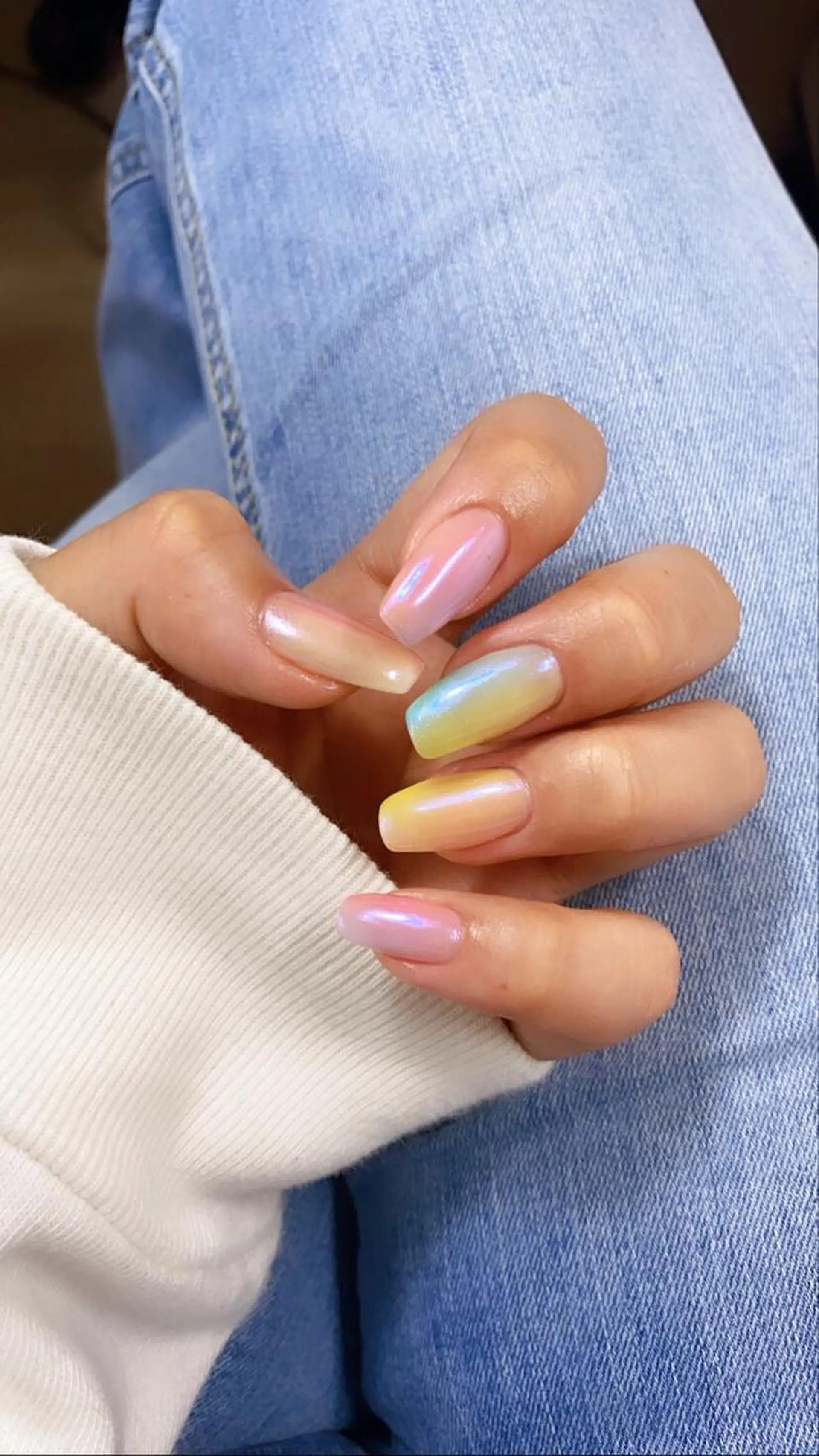 ネイル オーロラネイル グラデーション nail salon　Natural Cure所属・平井 彩香のネイルデザイン