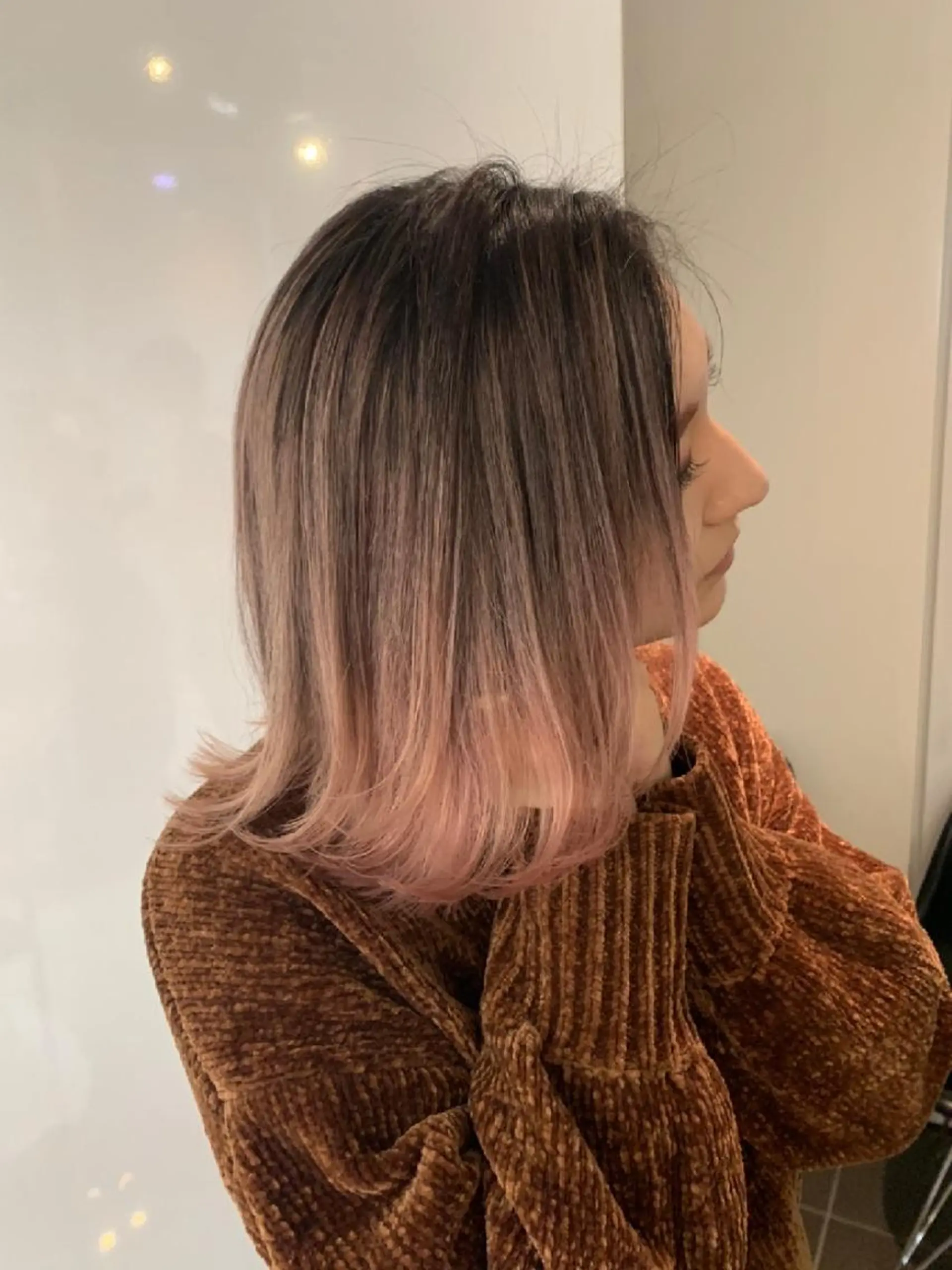 カラー ミディアム siesta by amble luxeのヘアスタイル