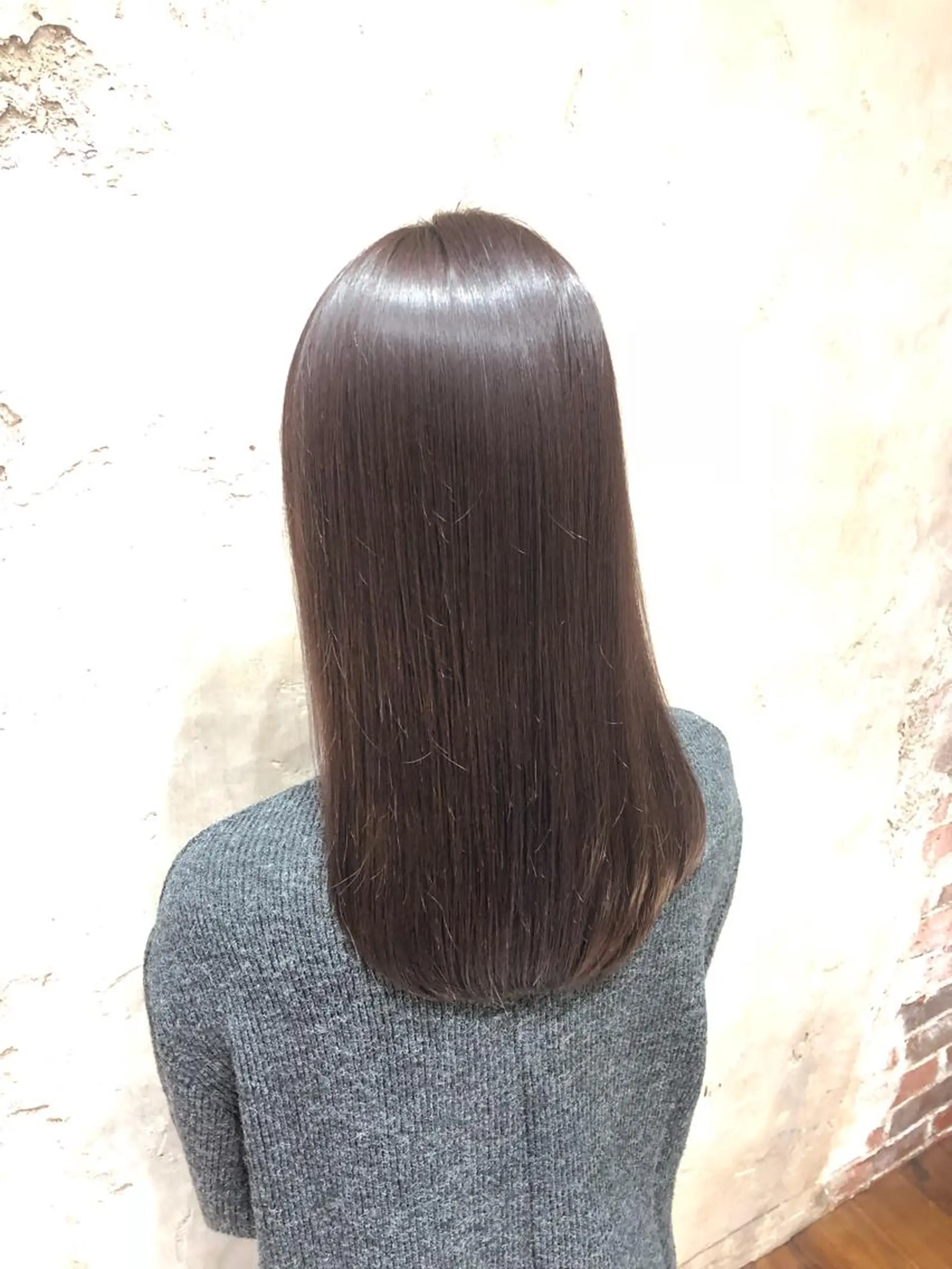 セミロング カラー レイヤー/艶カラー 韓国/石戸谷海斗のヘアスタイル