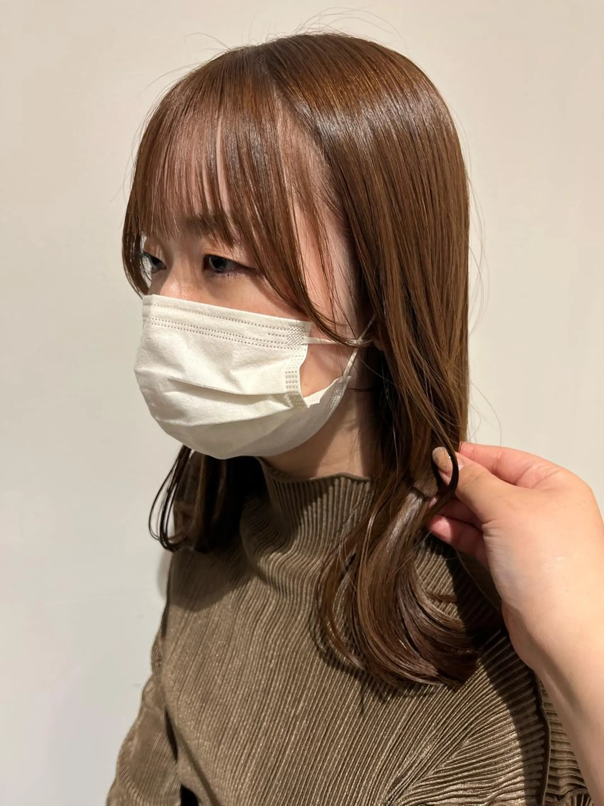 ミディアム サイドバング 西崎 満里奈のヘアスタイル