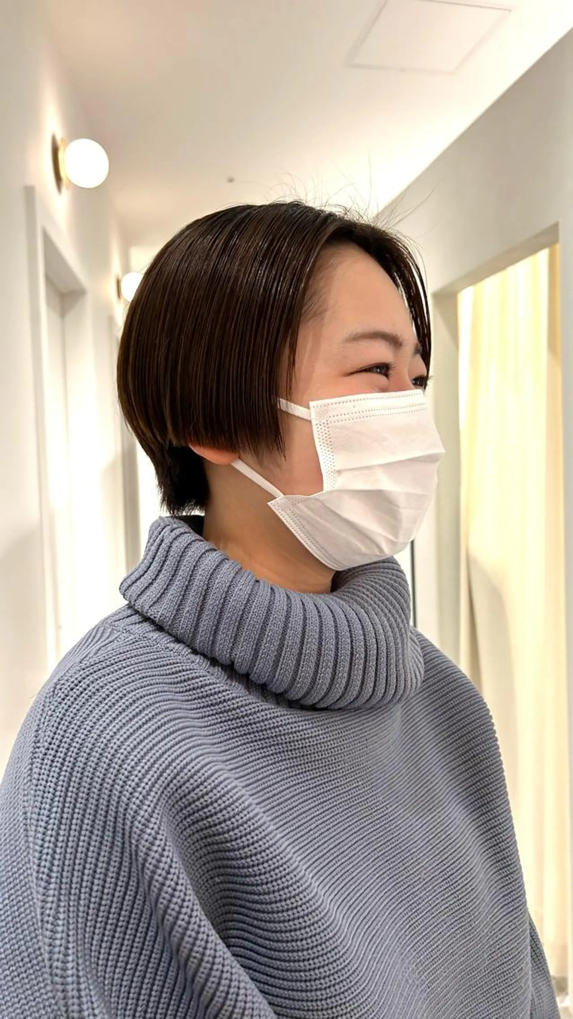 ショート オリーブベージュ/ ブリーチなし透明感のヘアスタイル