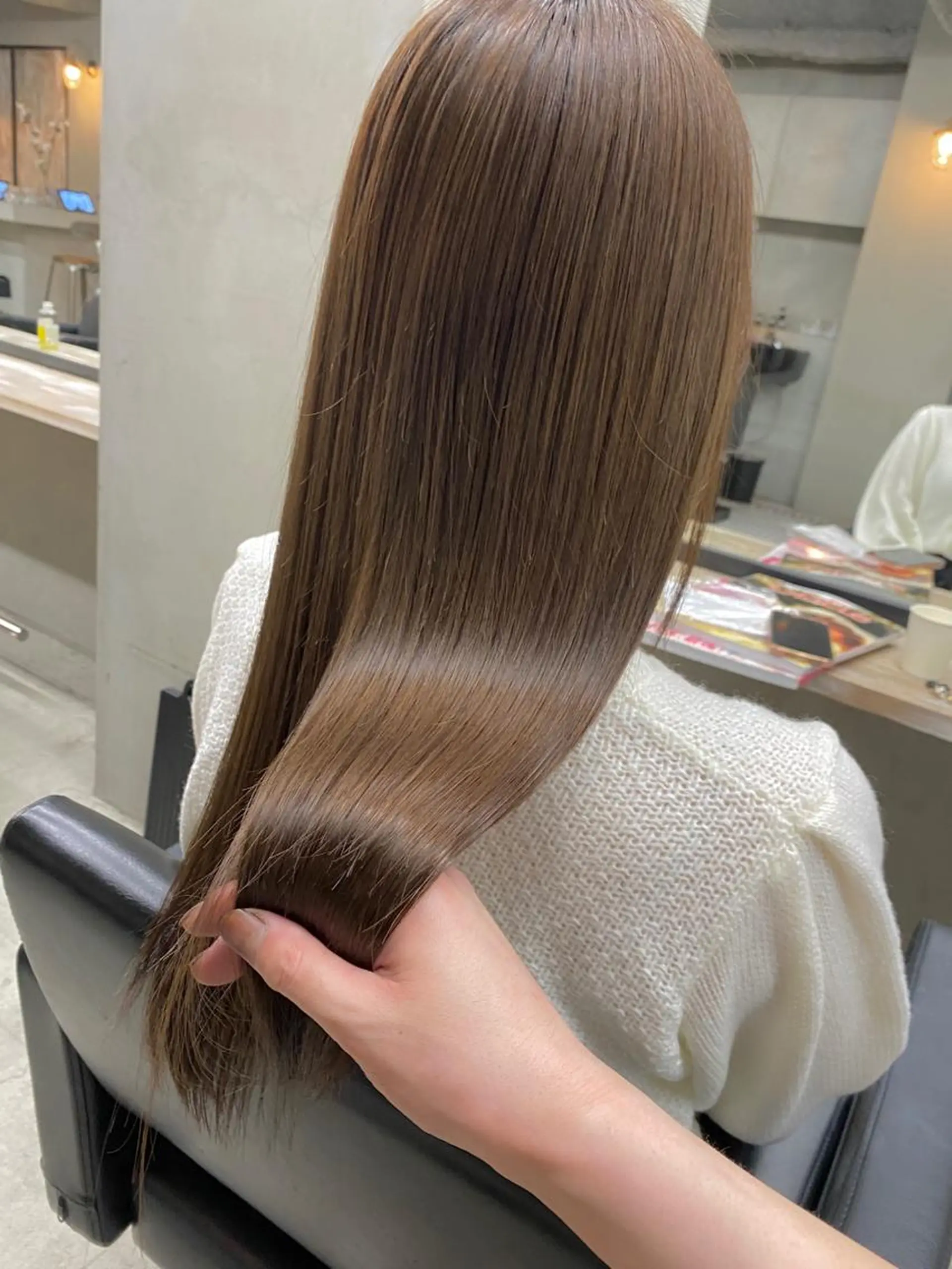 ミディアム カラー パーマ ヘアアレンジ メンズ キッズ ネイル マツエク・マツパ ベージュカラー ミルクティーベージュ カット ヘアカラー トリートメント 🌸グレージュ/ 艶髪🌸yutaのヘアスタイル