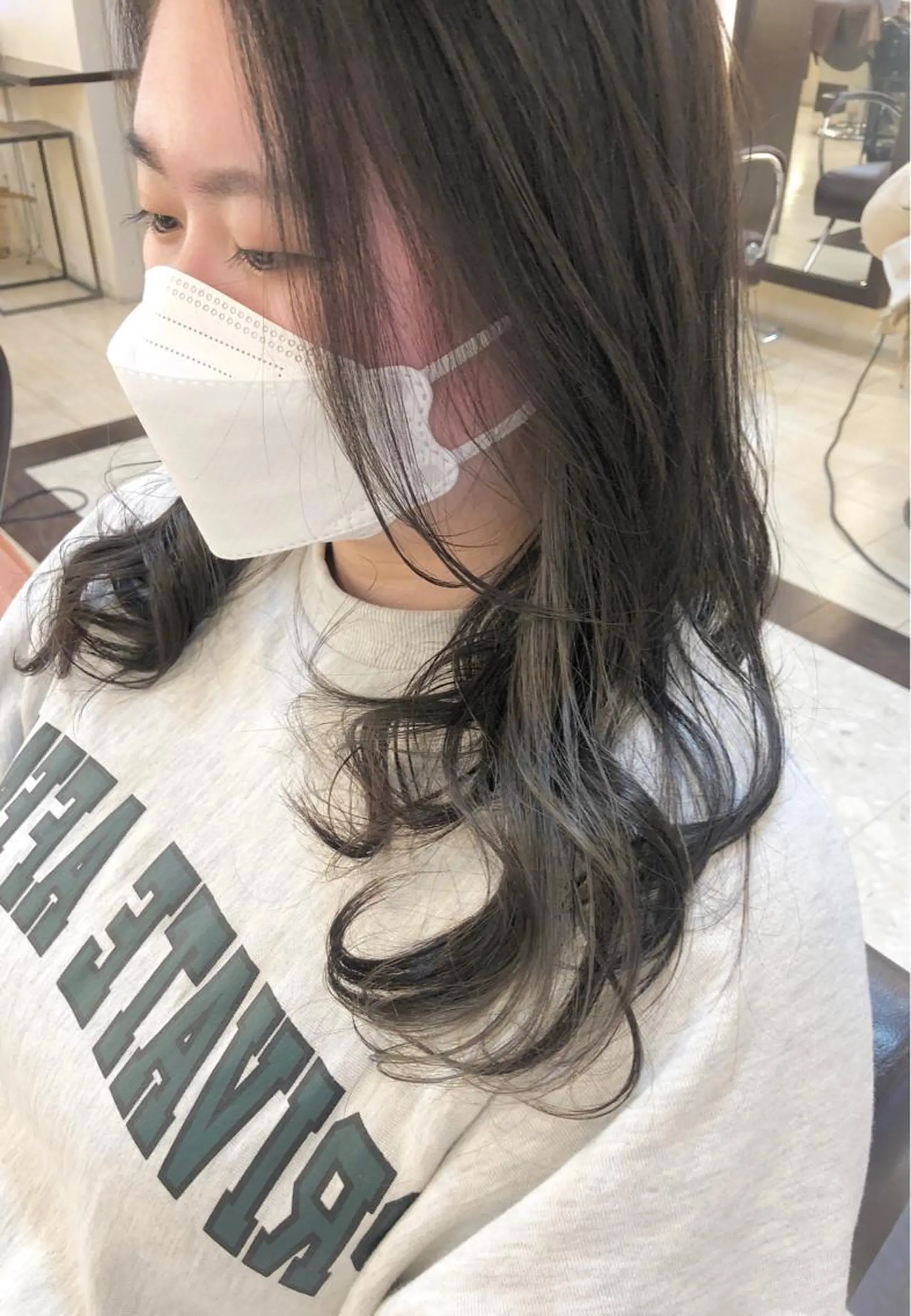 ロング カラー 🦩レイヤー|透明感 カラー🦩makoのヘアスタイル