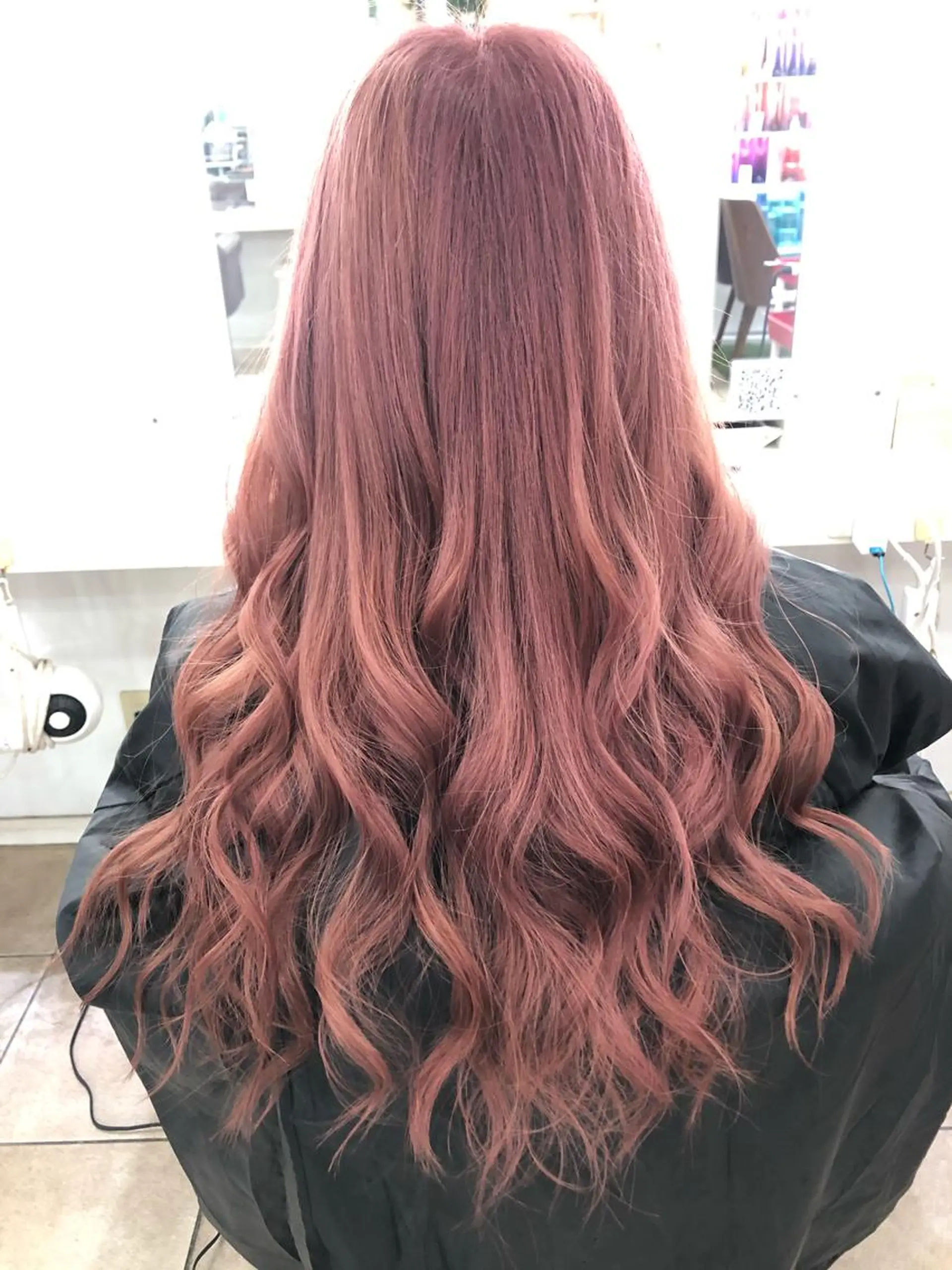 ロング ヘアカラー 🐥こ ま🐥のヘアスタイル