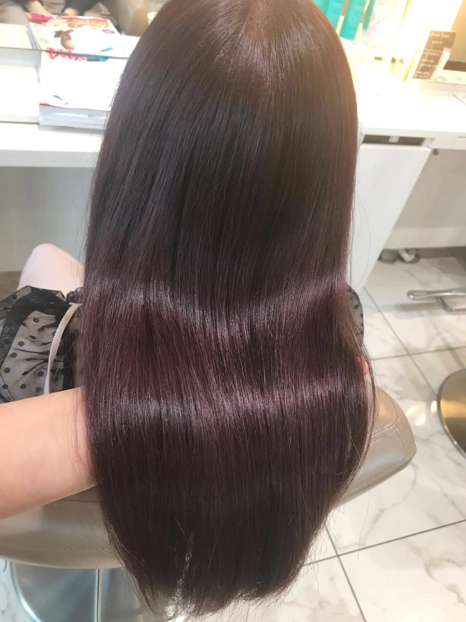 セミロング パープルカラー 清藤 綾のヘアスタイル