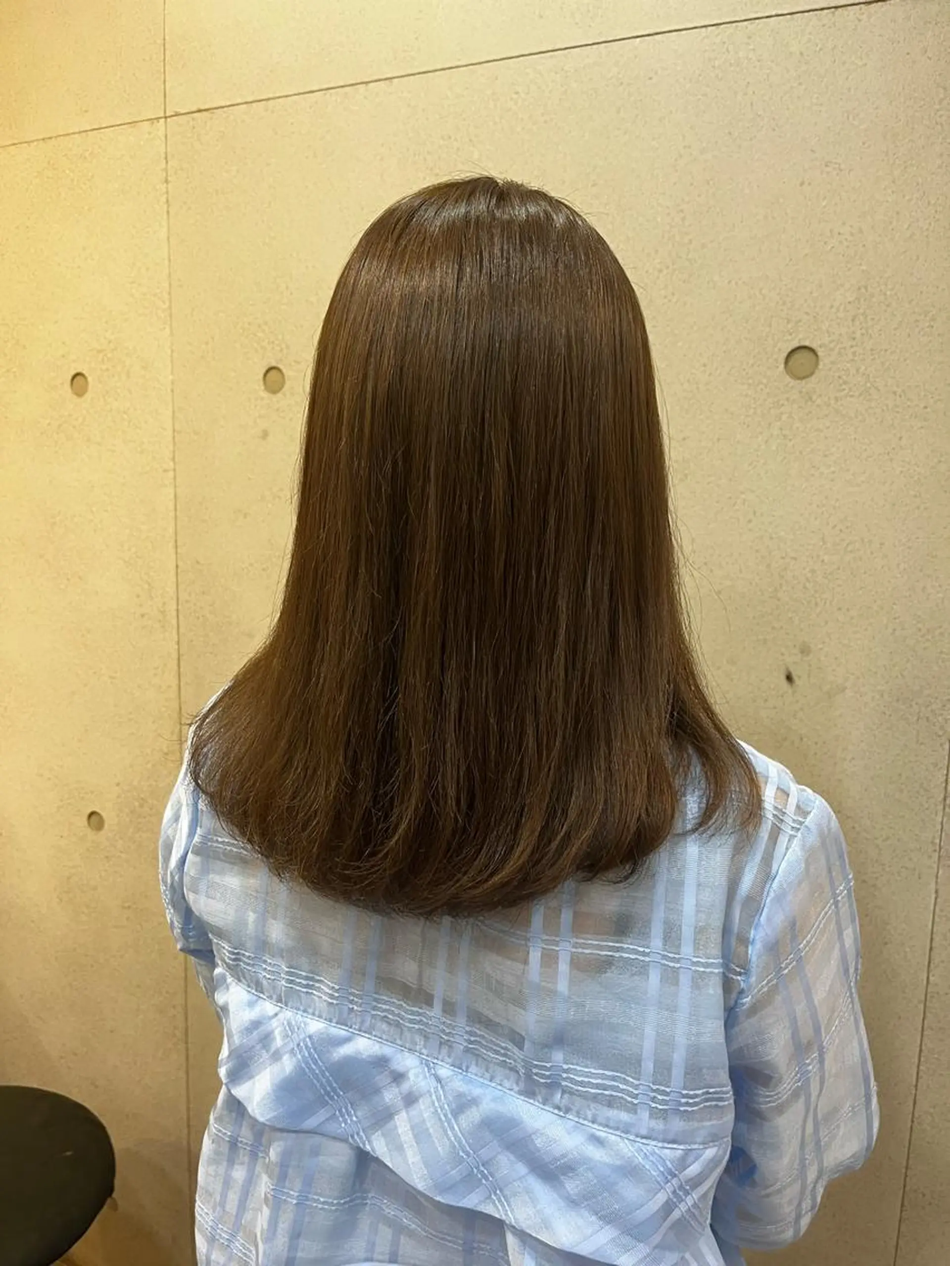 ミディアム sharon所属・おせ ちさとのヘアスタイル