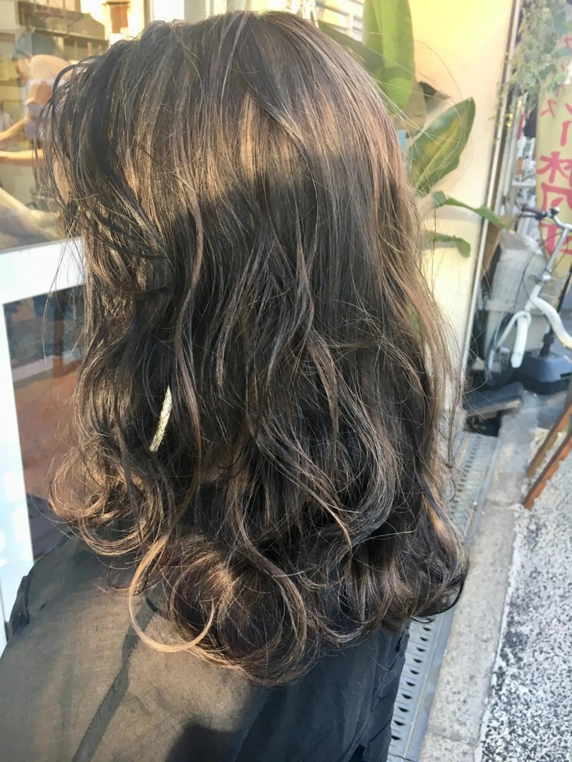 セミロング カラー パーマ ヘアアレンジ メンズ キッズ カラーワールドカンナヘアーメゾン所属・北出 沙也加のマツエク・マツパデザイン