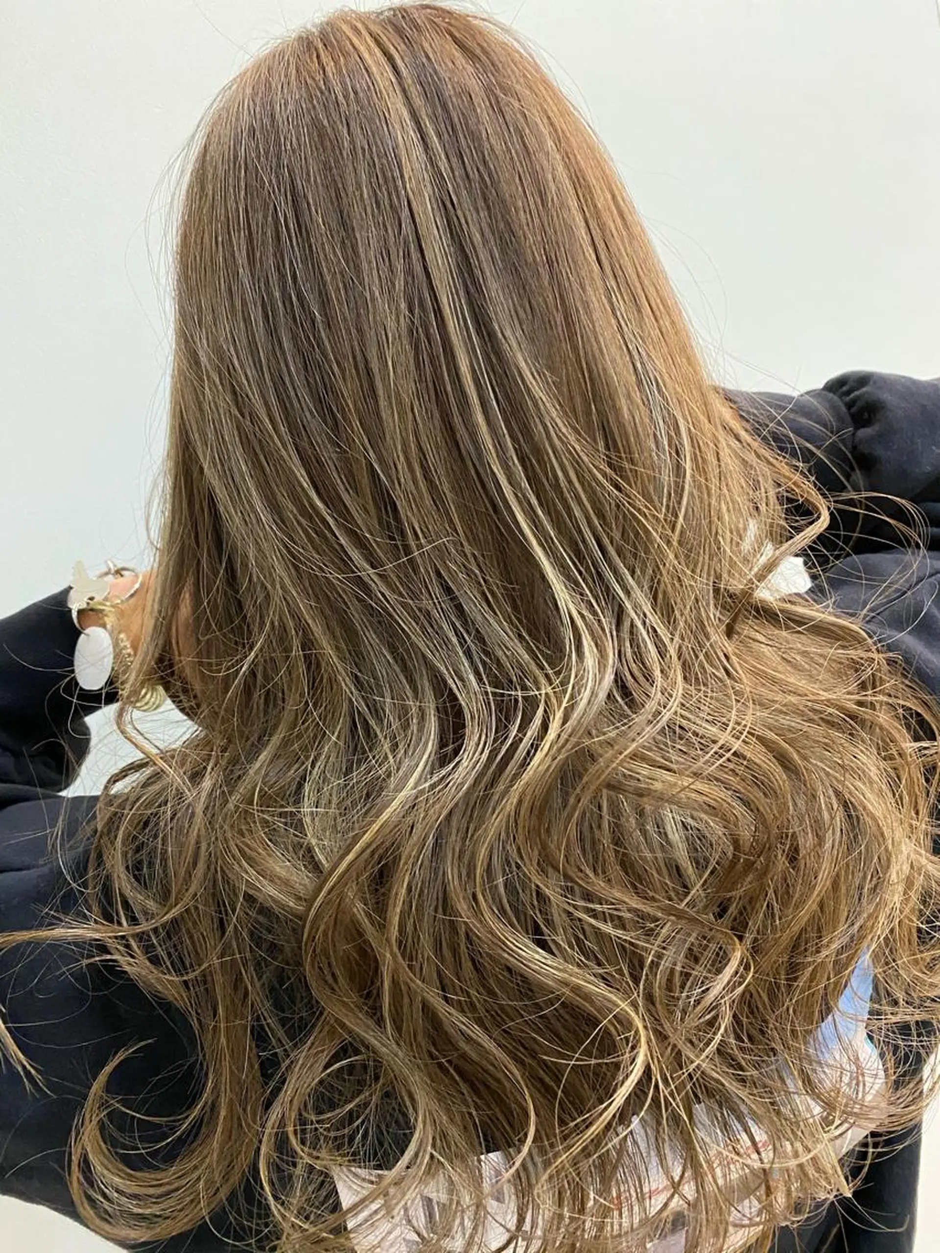 ロング ヘアカラー トリートメント ジェニファー ✂︎TOMOKI✂︎のヘアスタイル