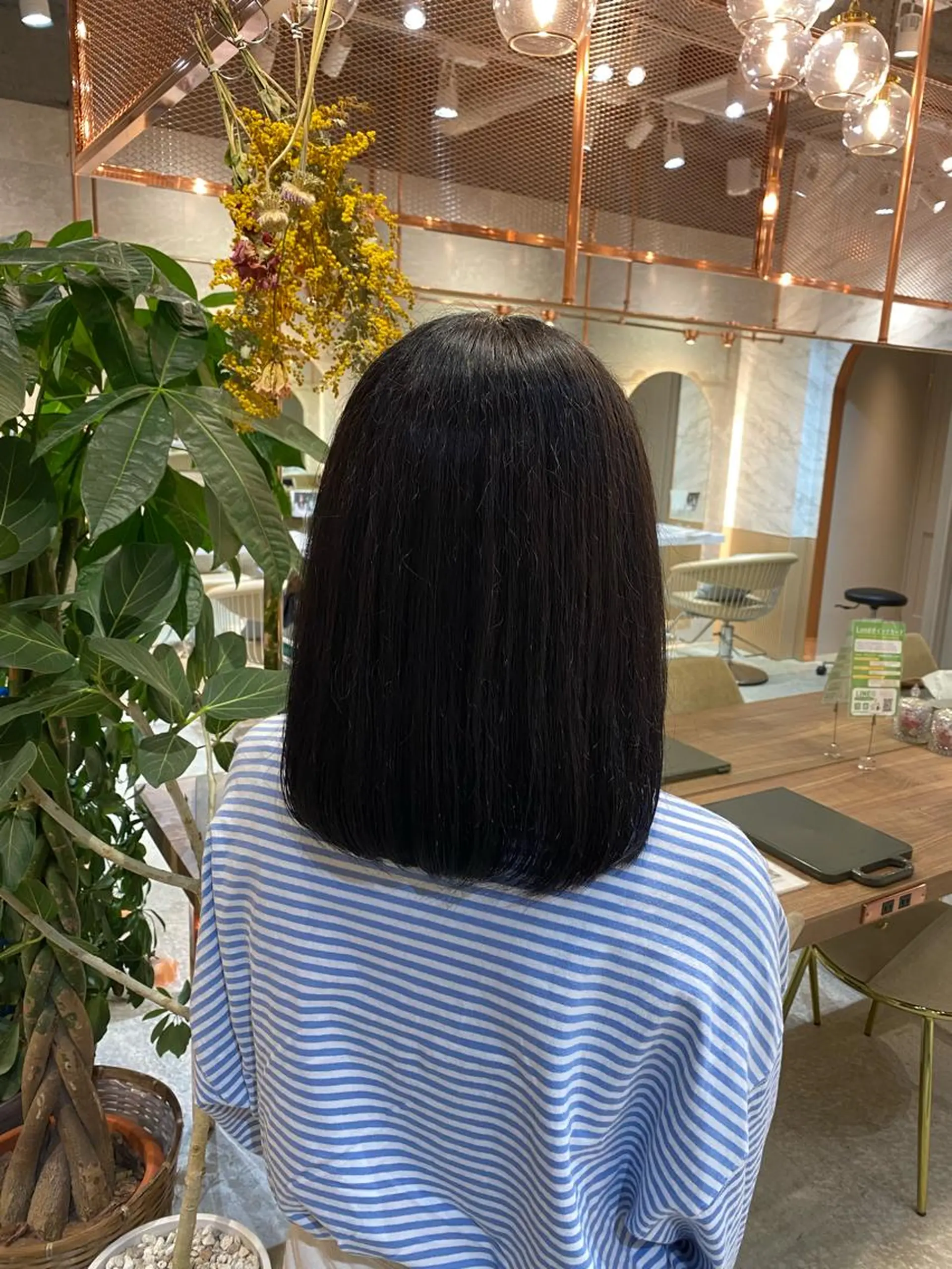 ミディアム カラー ボブ/巻ける縮毛矯正 /韓国レイヤーはなのヘアスタイル