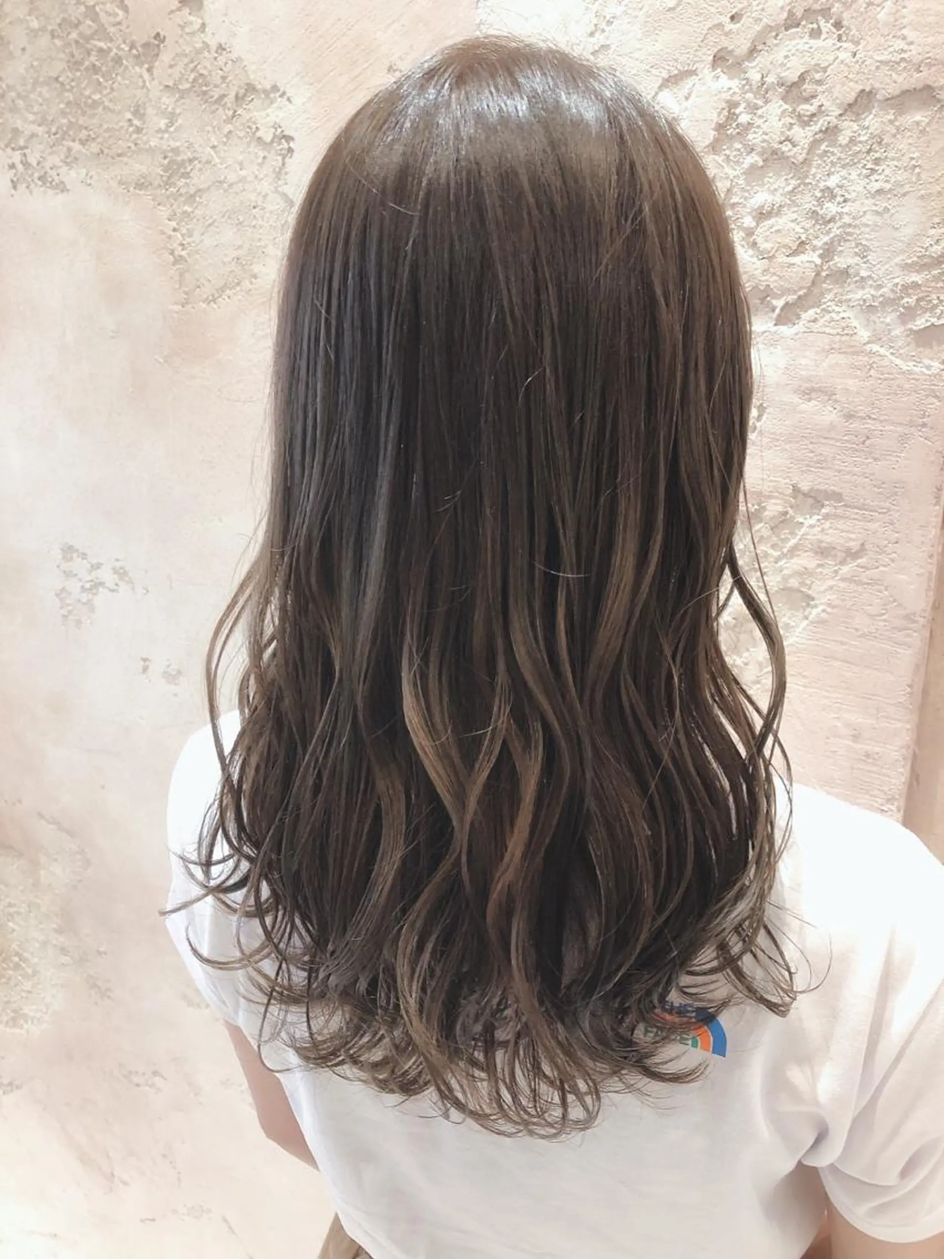 ミディアム アッシュ カット ヘアカラー トリートメント 代表山口ひな 髪質改善のプロのヘアスタイル