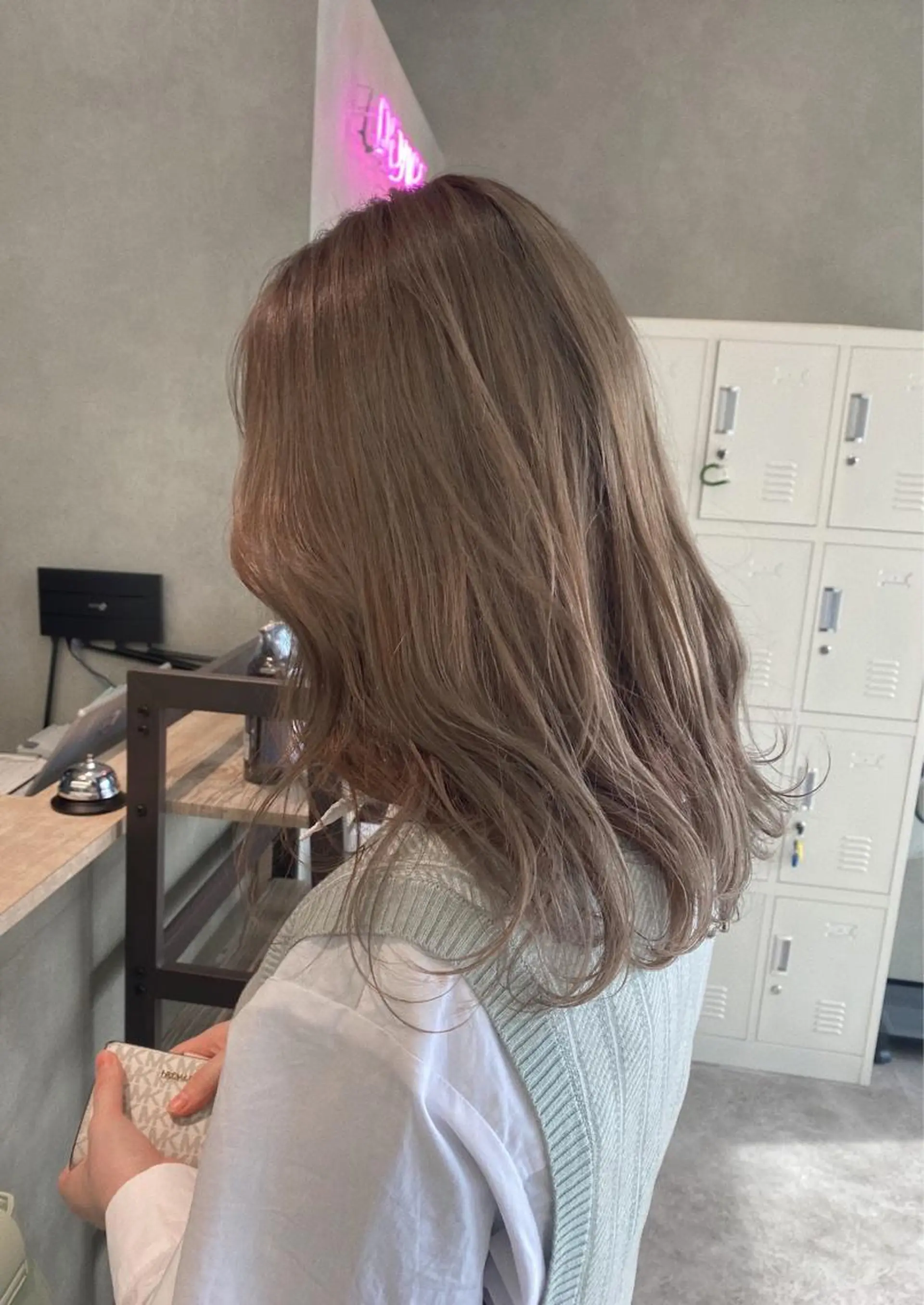 セミロング カラー 🕶️佐藤 海李🐏のヘアスタイル