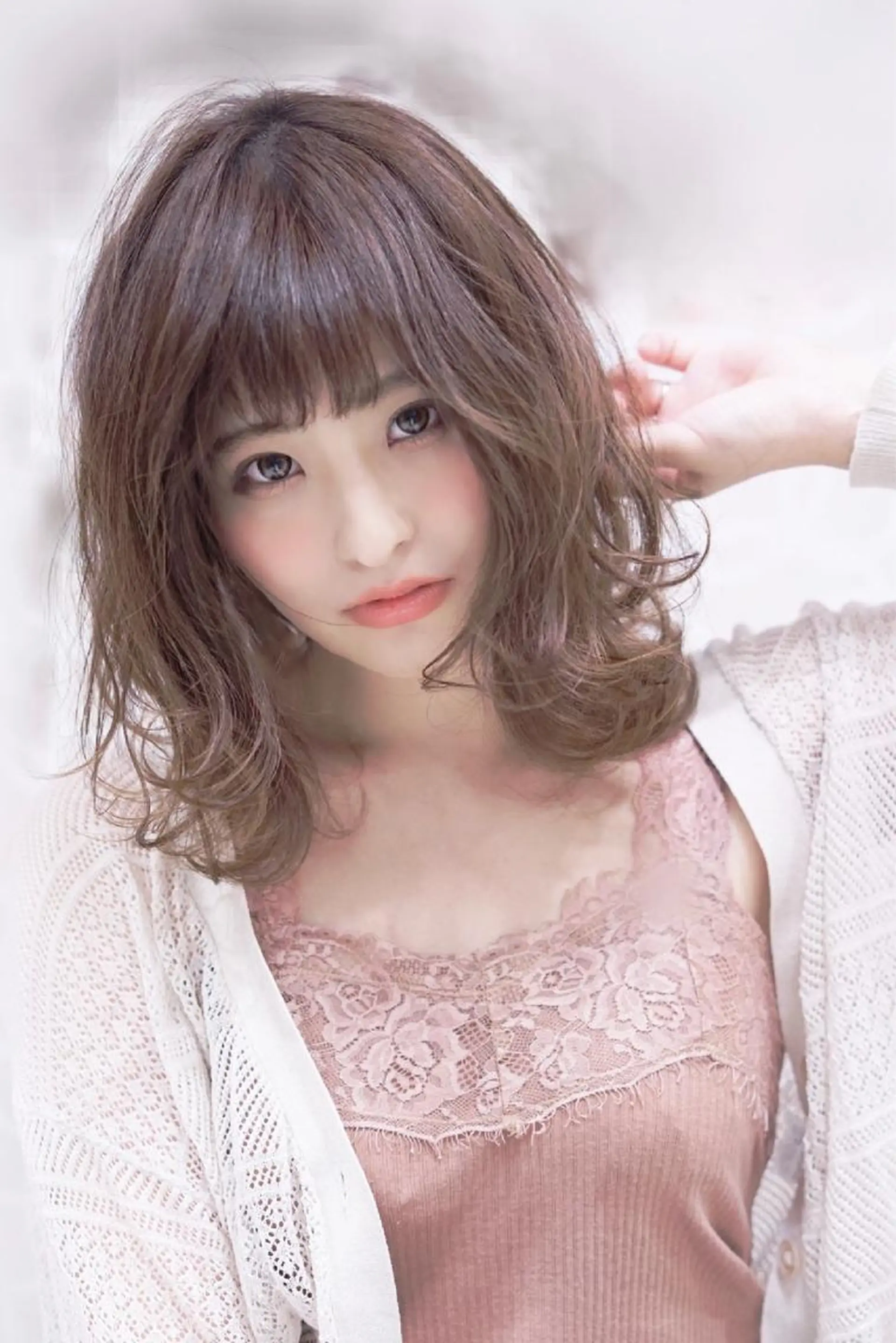 ミディアム カラー ヘアアレンジ ボブ くびれヘア 伸ばしかけ 小顔カット 外ハネヘア SALOWIN Frente店所属・個室で似合わせ好印象 🧡外山弥千代のヘアスタイル
