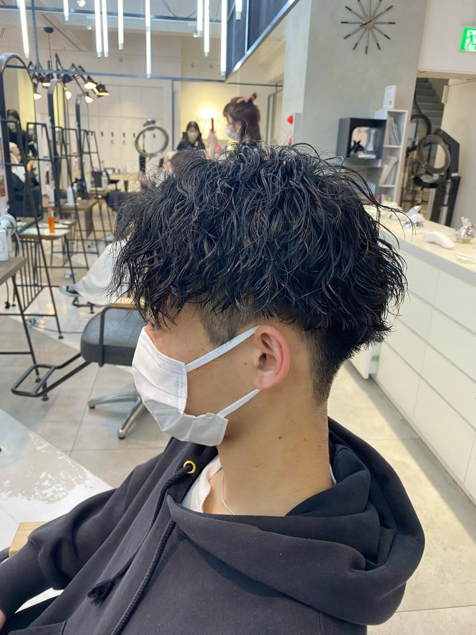 パーマ メンズ カット パーマ 新宿【メンズパーマ】 塩澤太一のヘアスタイル