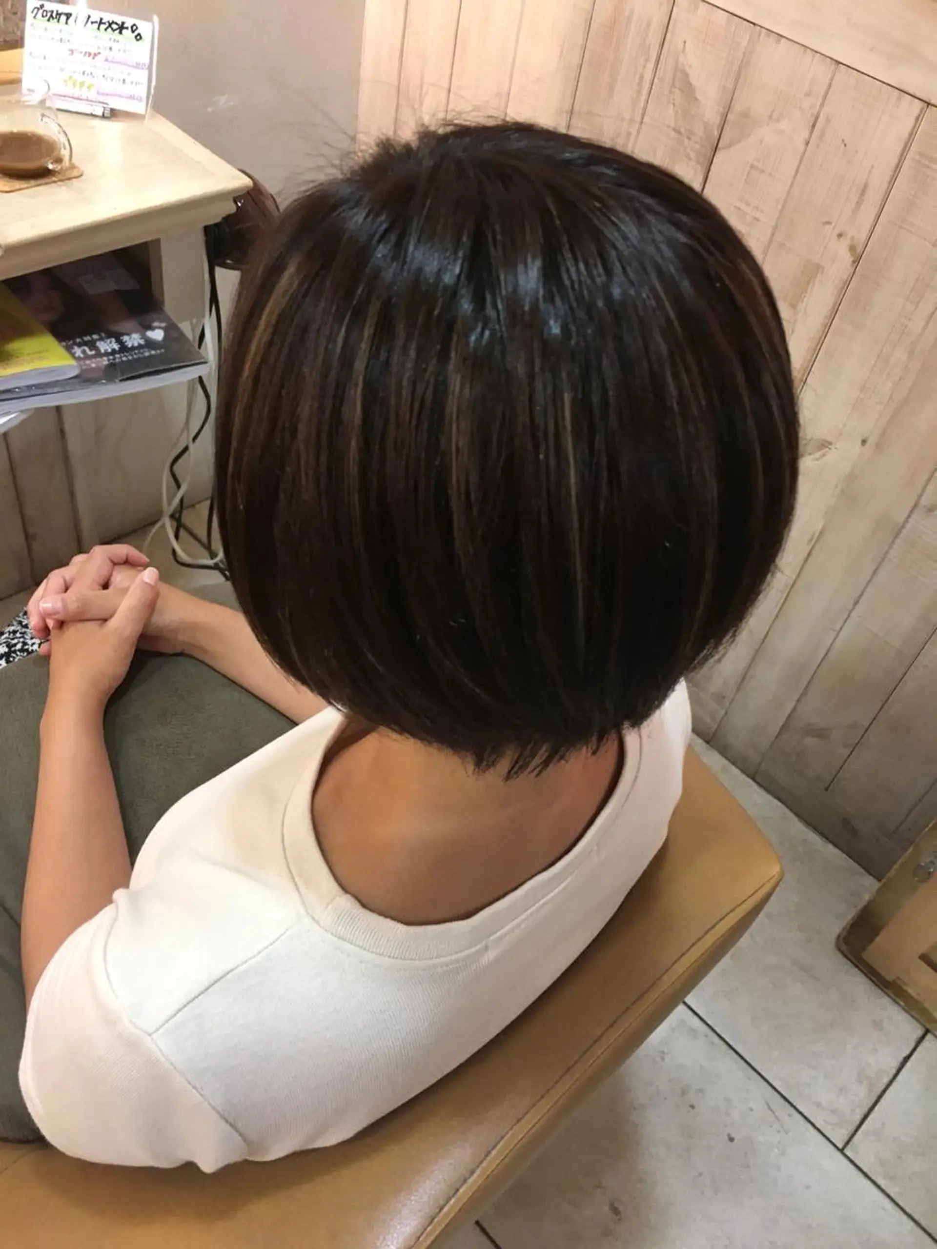 ショート ハイライト amie by afloat(エイミーバイアフロート)所属・井上 日菜乃のヘアスタイル