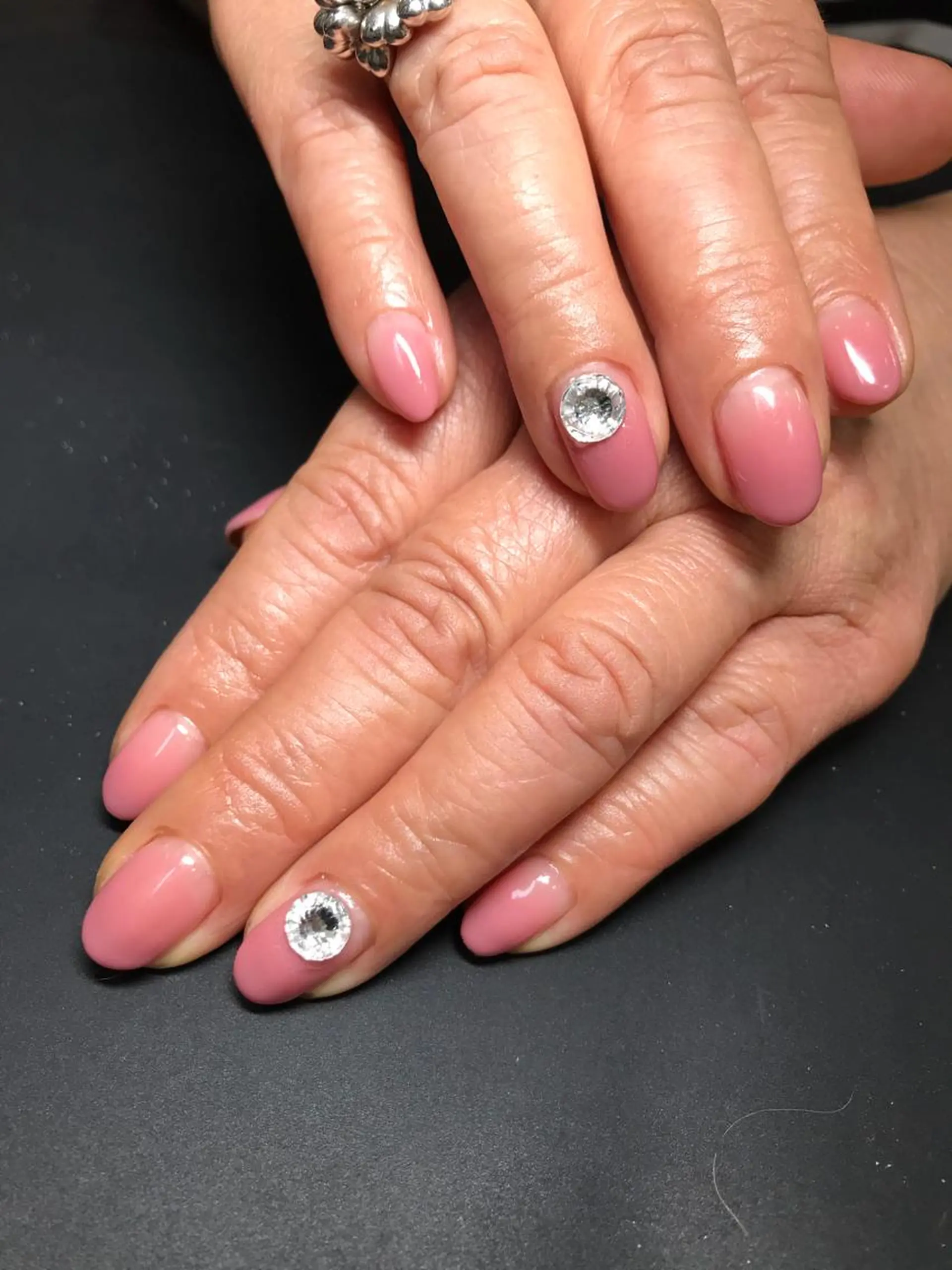 ネイル ハンドネイル みんなの店所属・仲谷 つかさのエステ・リラクイメージ