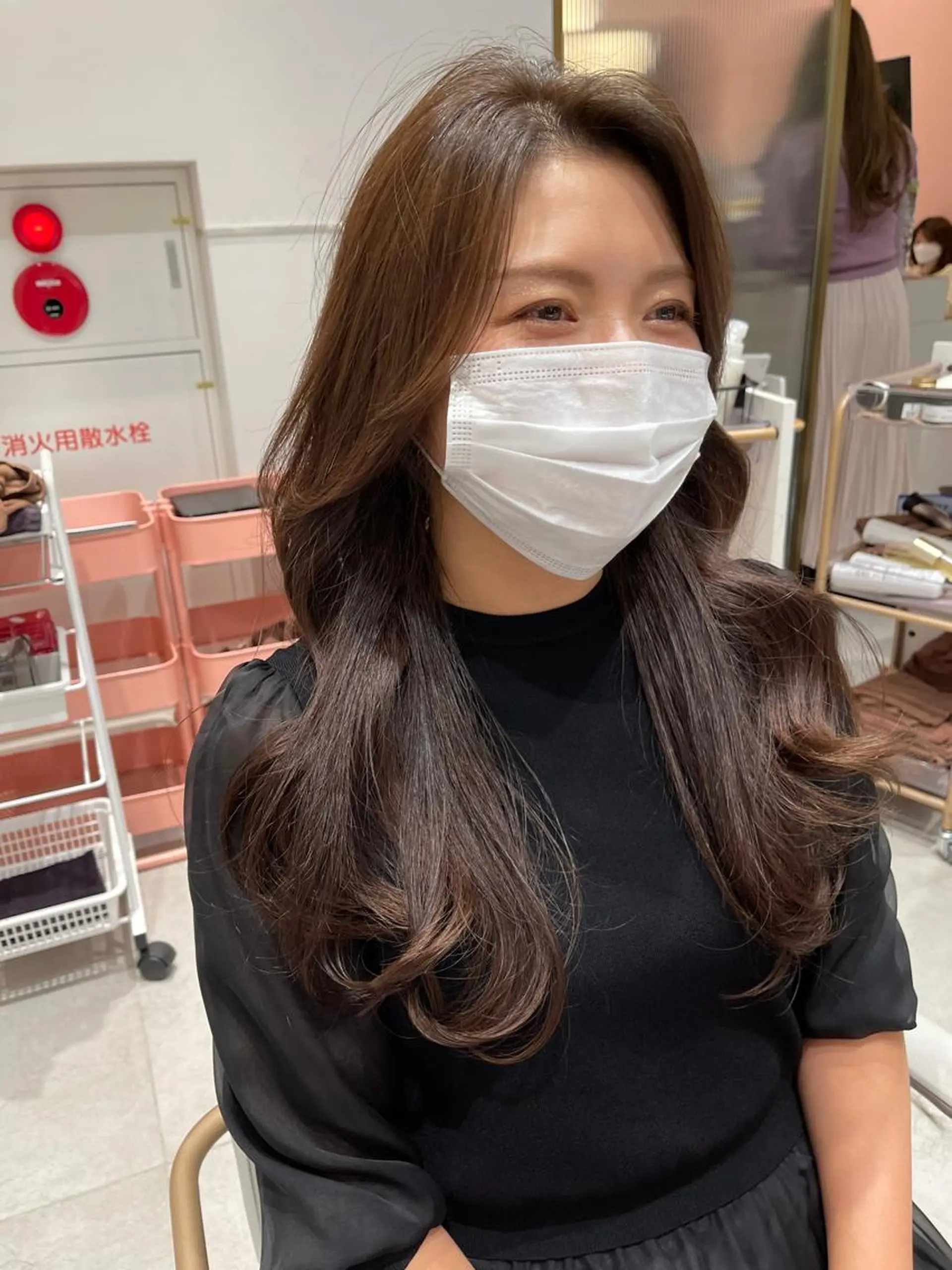 ロング 顔まわりレイヤー 学生 韓国風ヘア レイヤーカット 似合わせカット カット 縮毛矯正 トリートメント ボブパーマ ウルフパーマのヘアスタイル