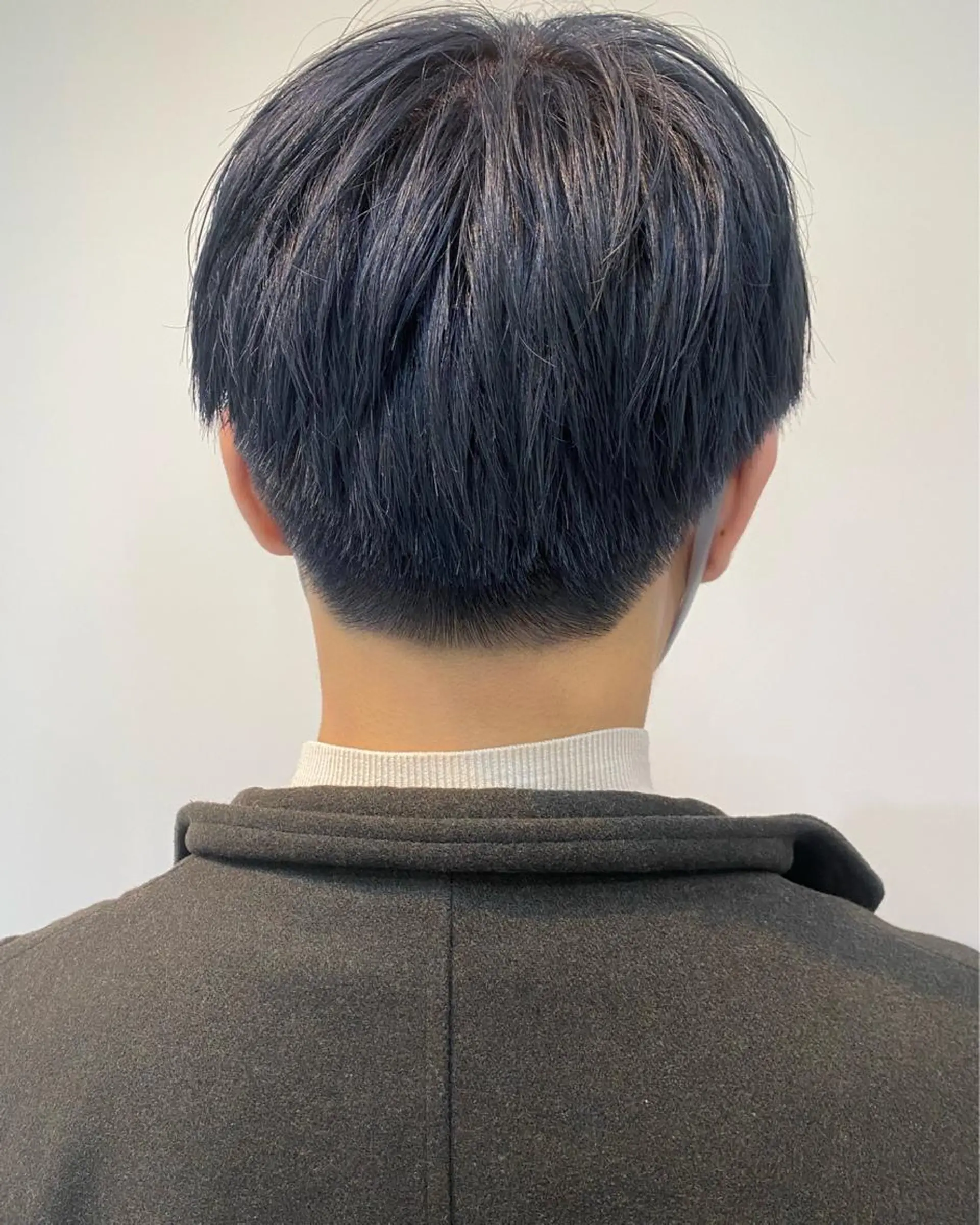 カラー メンズ ブルーカラー ブルーグレー 🎀暖色カラー🎀 おかだみほのヘアスタイル