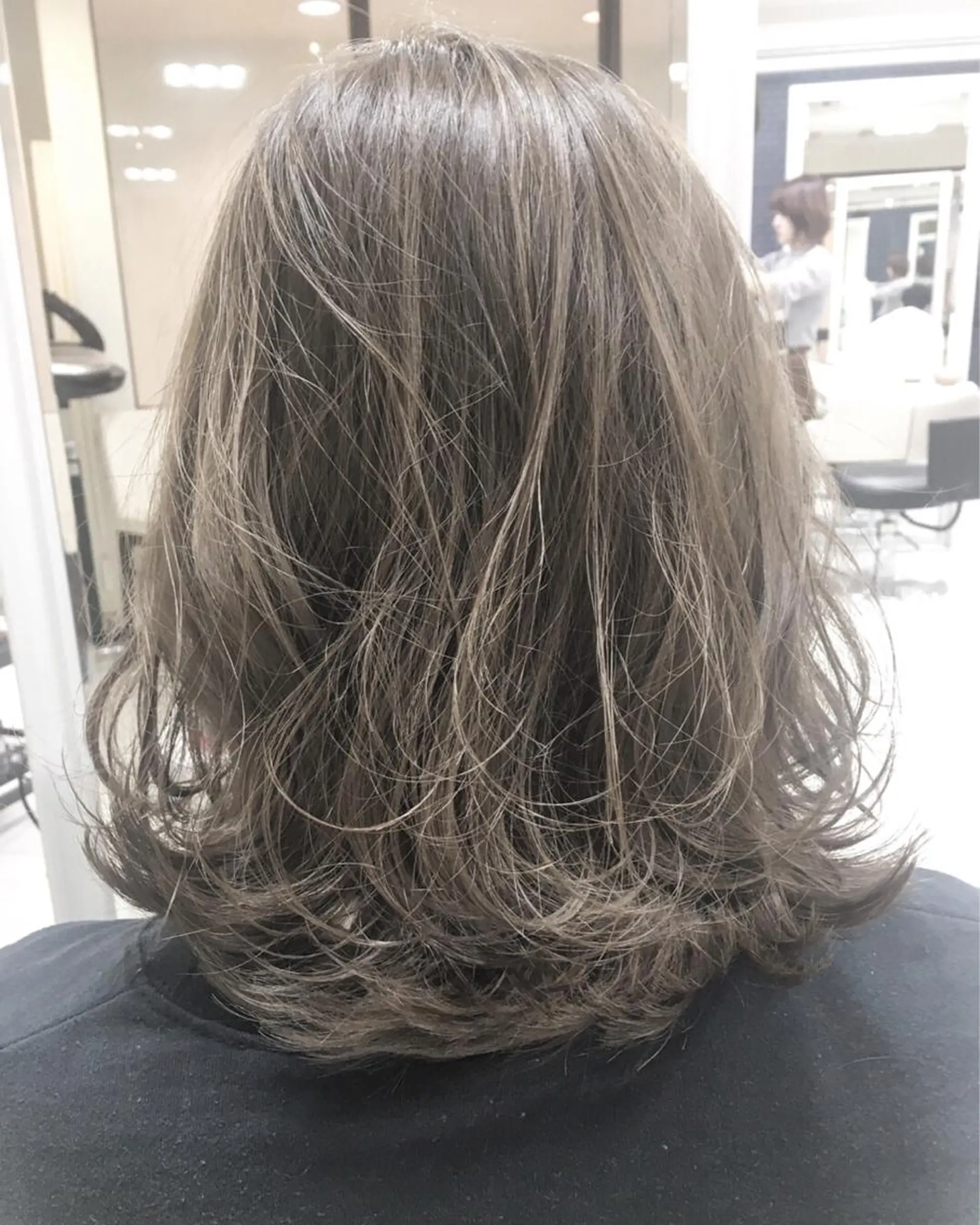 ミディアム ヘアカラー トリートメント K kasumiのヘアスタイル