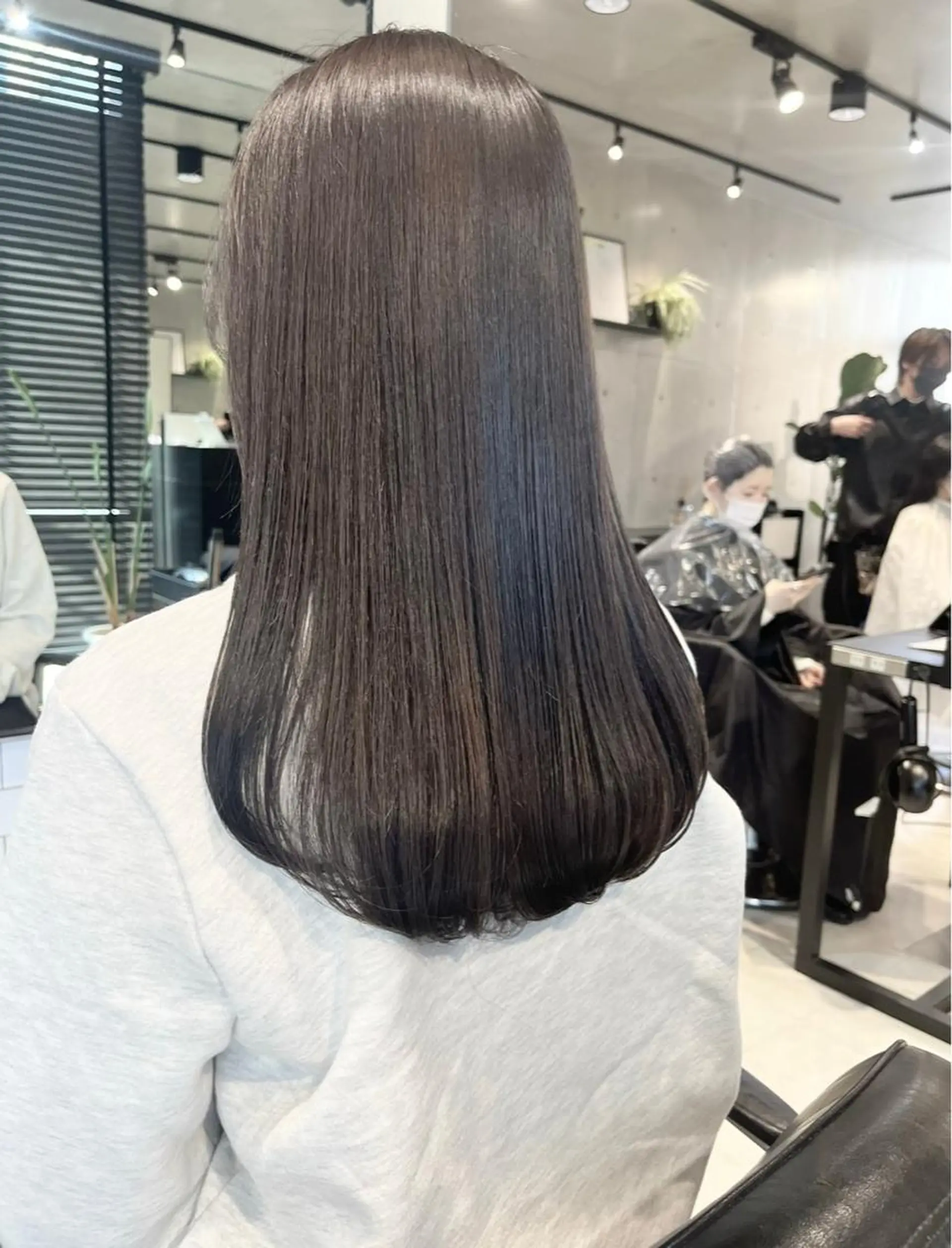 ロング カラー パーマ ヘアアレンジ ヘアカラー トリートメント 透明感/オリーブ/ グレージュ/YUKAのヘアスタイル