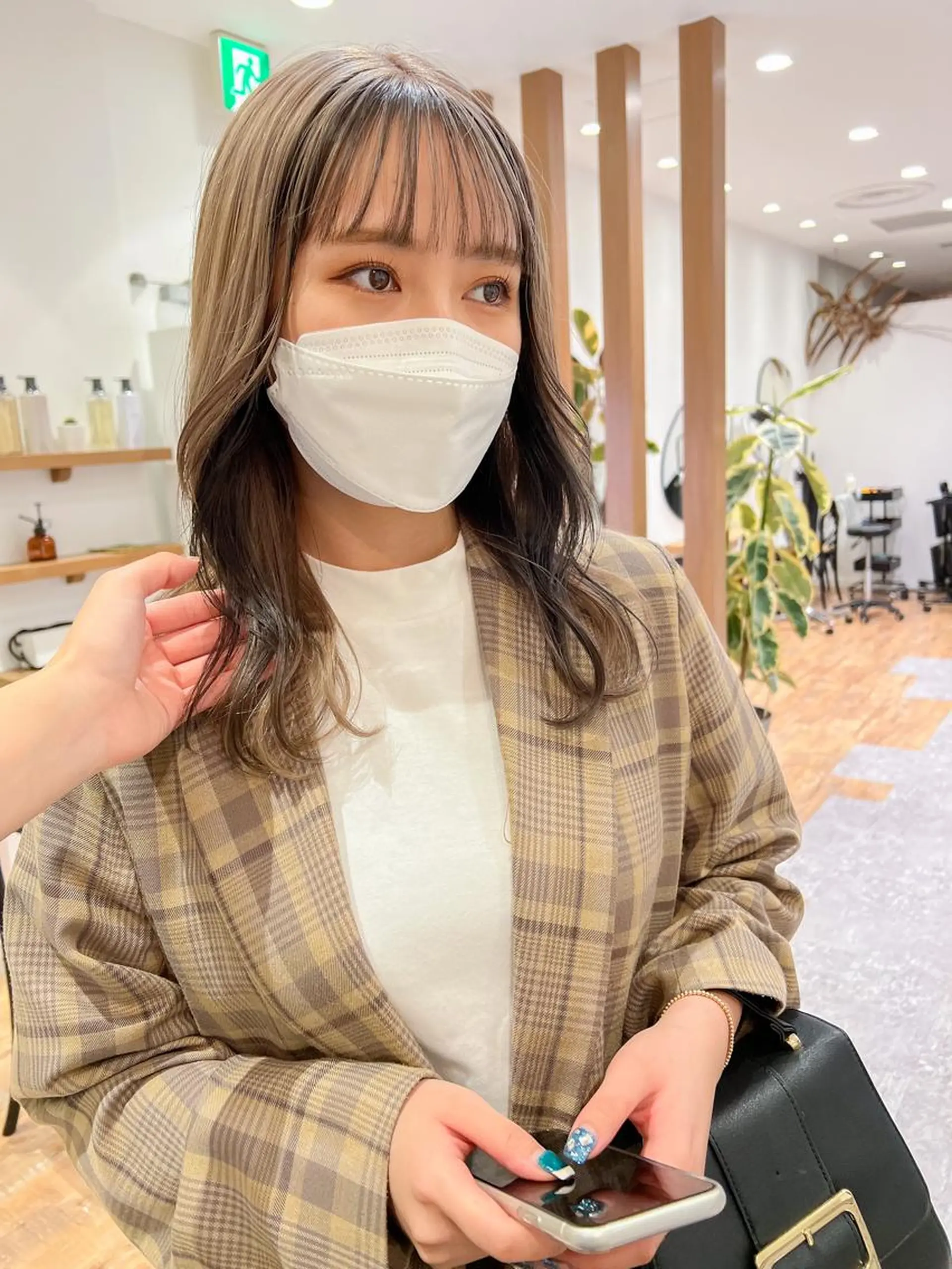 セミロング カラー カット ヘアカラー トリートメント 韓国風デザイン 💐MIZUKI💐のヘアスタイル