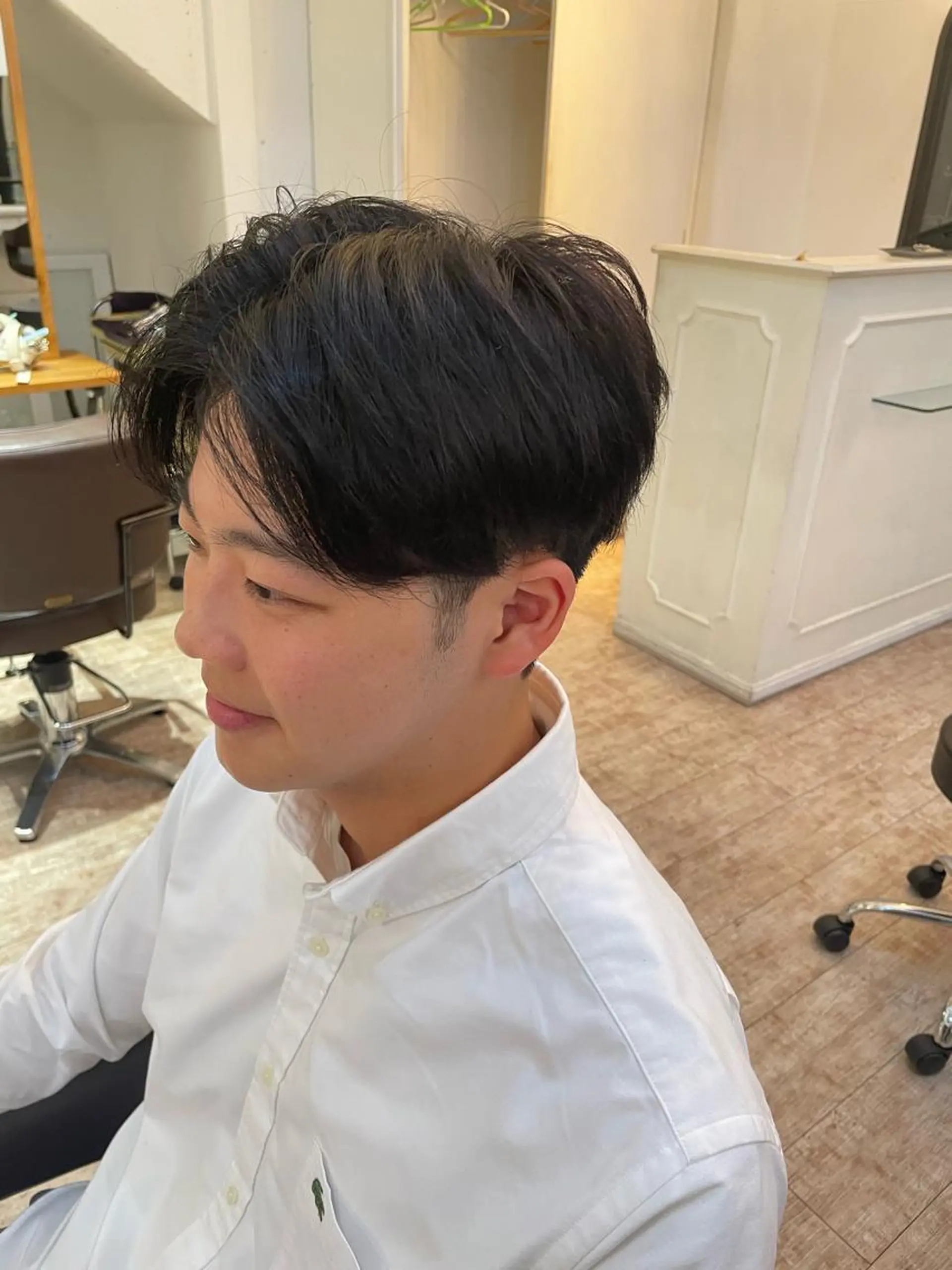 カラー メンズ センターパート 透明感カラー 杉山 蒼汰のヘアスタイル