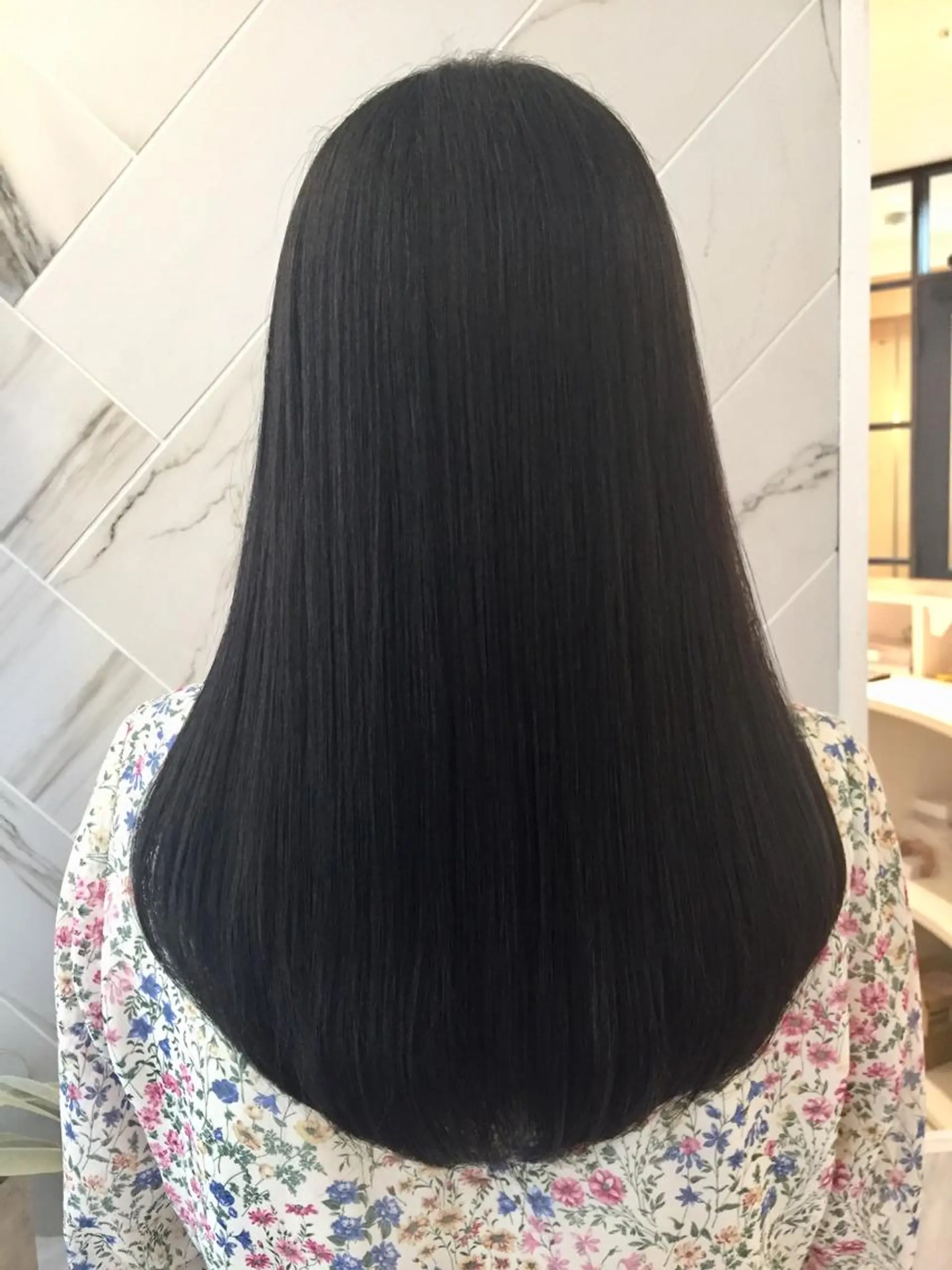 ロング カラー アッシュ シルバー シルバーアッシュ トリートメント ヘッドスパ 【艶髪、髪質改善✨】 Zina杉川のヘアスタイル