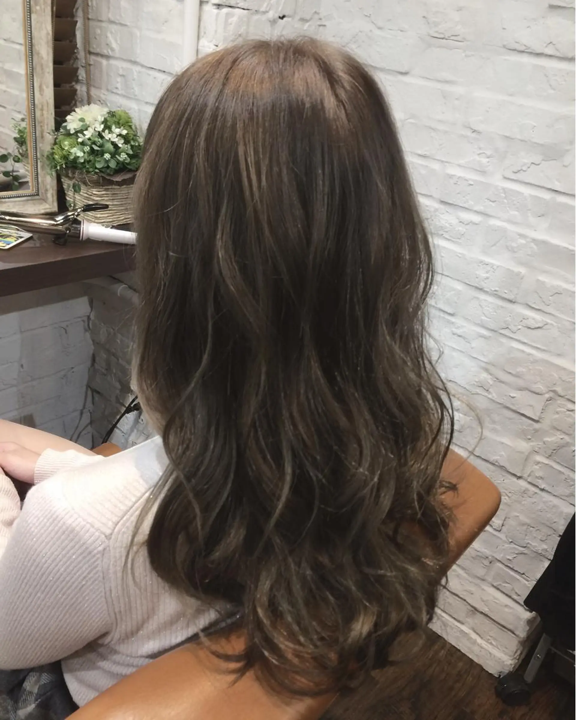 ショート ミディアム セミロング ロング カラー パーマ ヘアアレンジ グレージュ youres hair 新宿3丁目店所属・新宿.代表.透け髪 TAKAケアブリーチのヘアスタイル