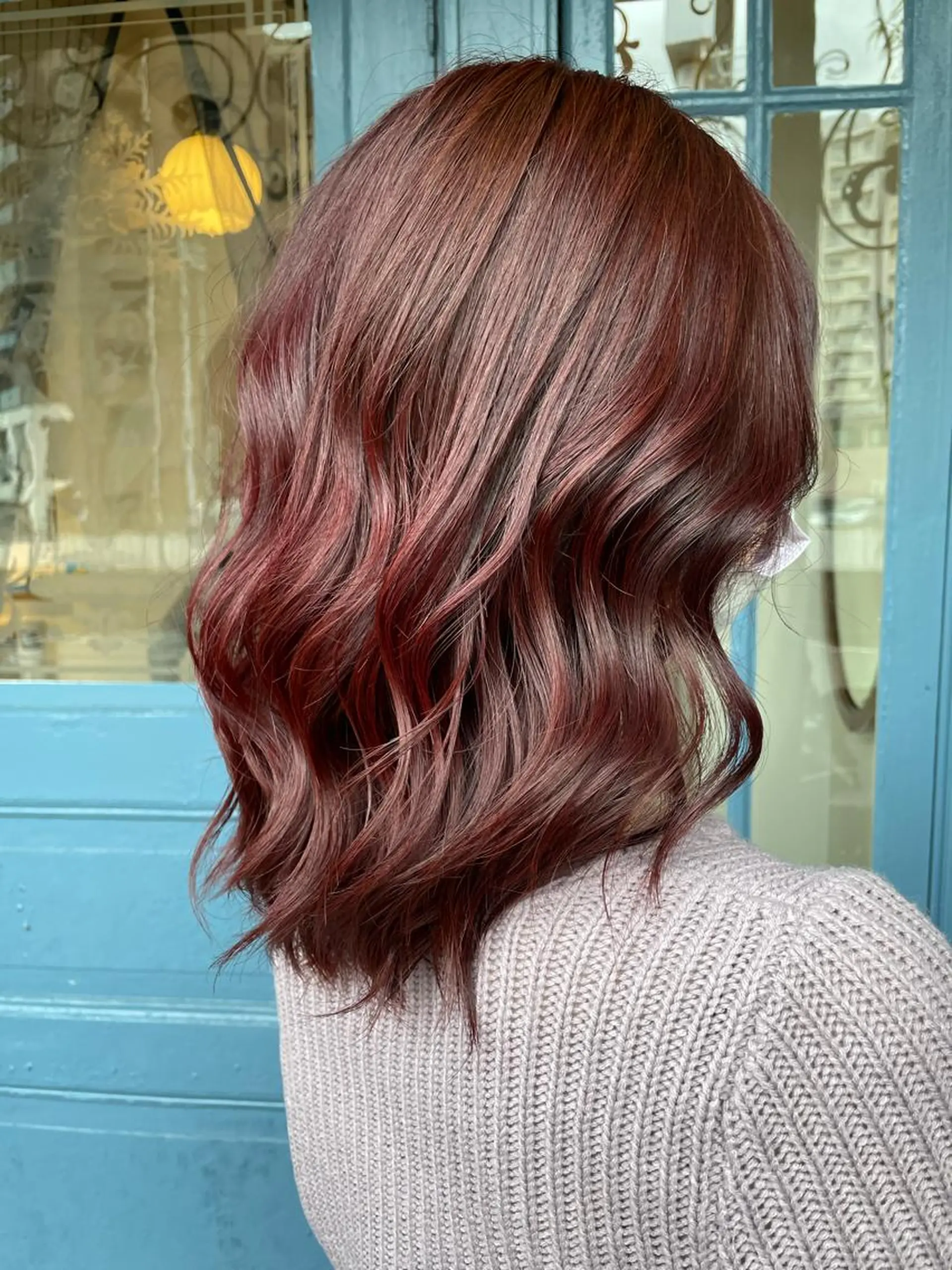 セミロング ブリーチ毛矯正.髪質 改善.髪にドラマをのヘアスタイル