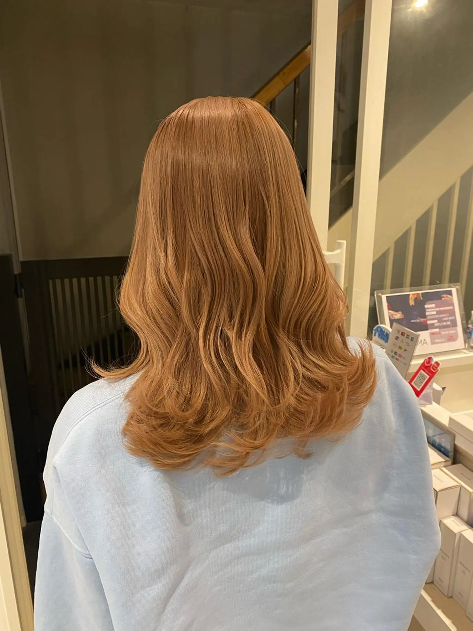 セミロング 🌈評価No.1🌈 艶髪カラー❌エクステのヘアスタイル