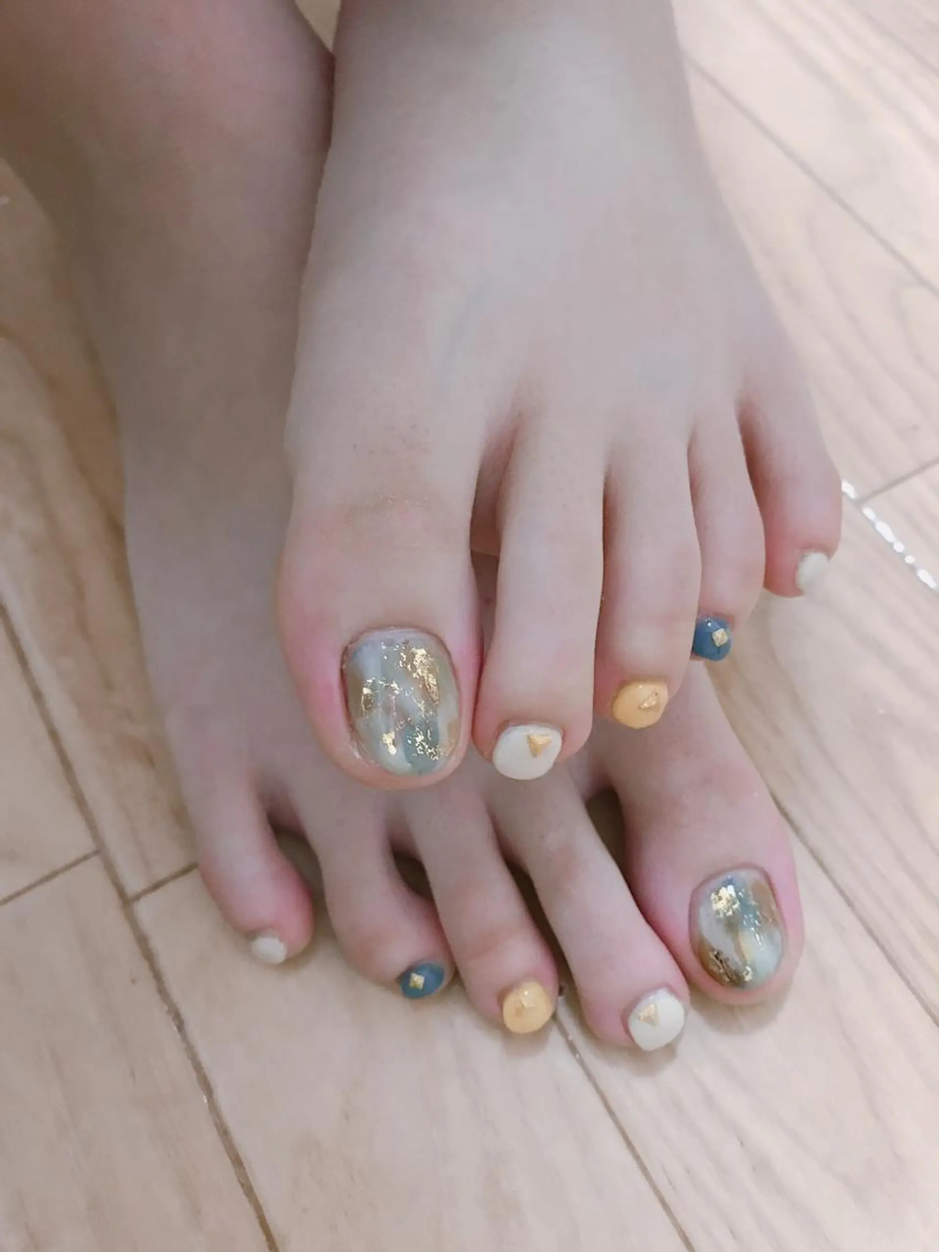 ネイル フットネイル 藤 あやのネイルデザイン