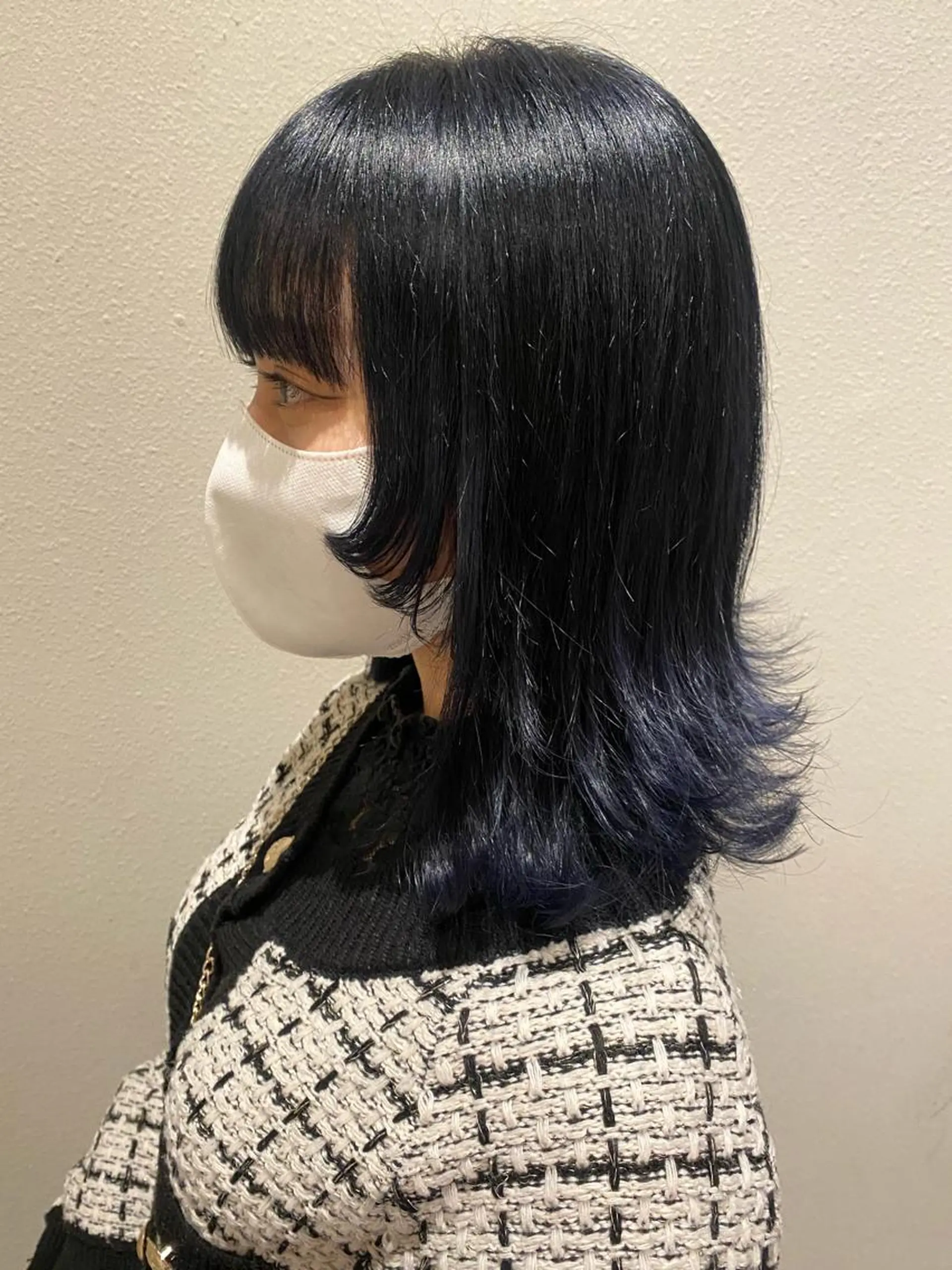 セミロング カラー 黒髪 ブルーカラー ブルーブラック 透明感カラー ウルフカット ハイトーン迷子さん 歓迎🤍こころのヘアスタイル
