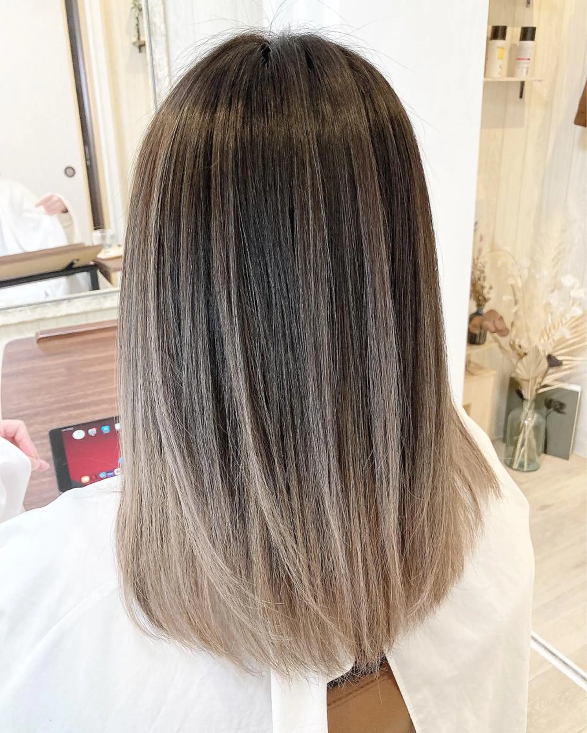 ミディアム カラー MERCI所属・マツモト コウダイのヘアスタイル