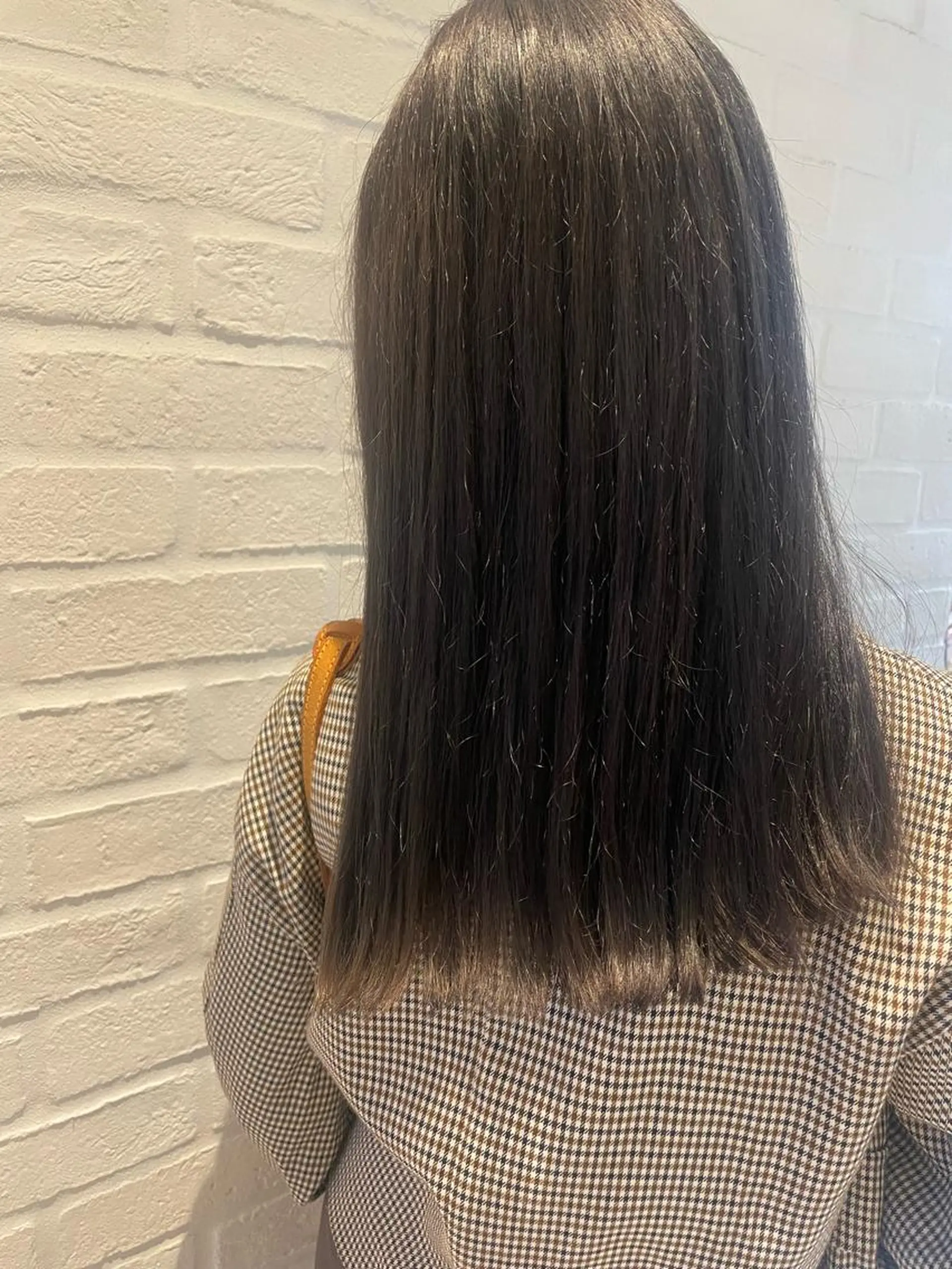 セミロング カラー ブリーチ グレージュ カット ヘアカラー トリートメント hisano / ハイトーン･透明感のヘアスタイル