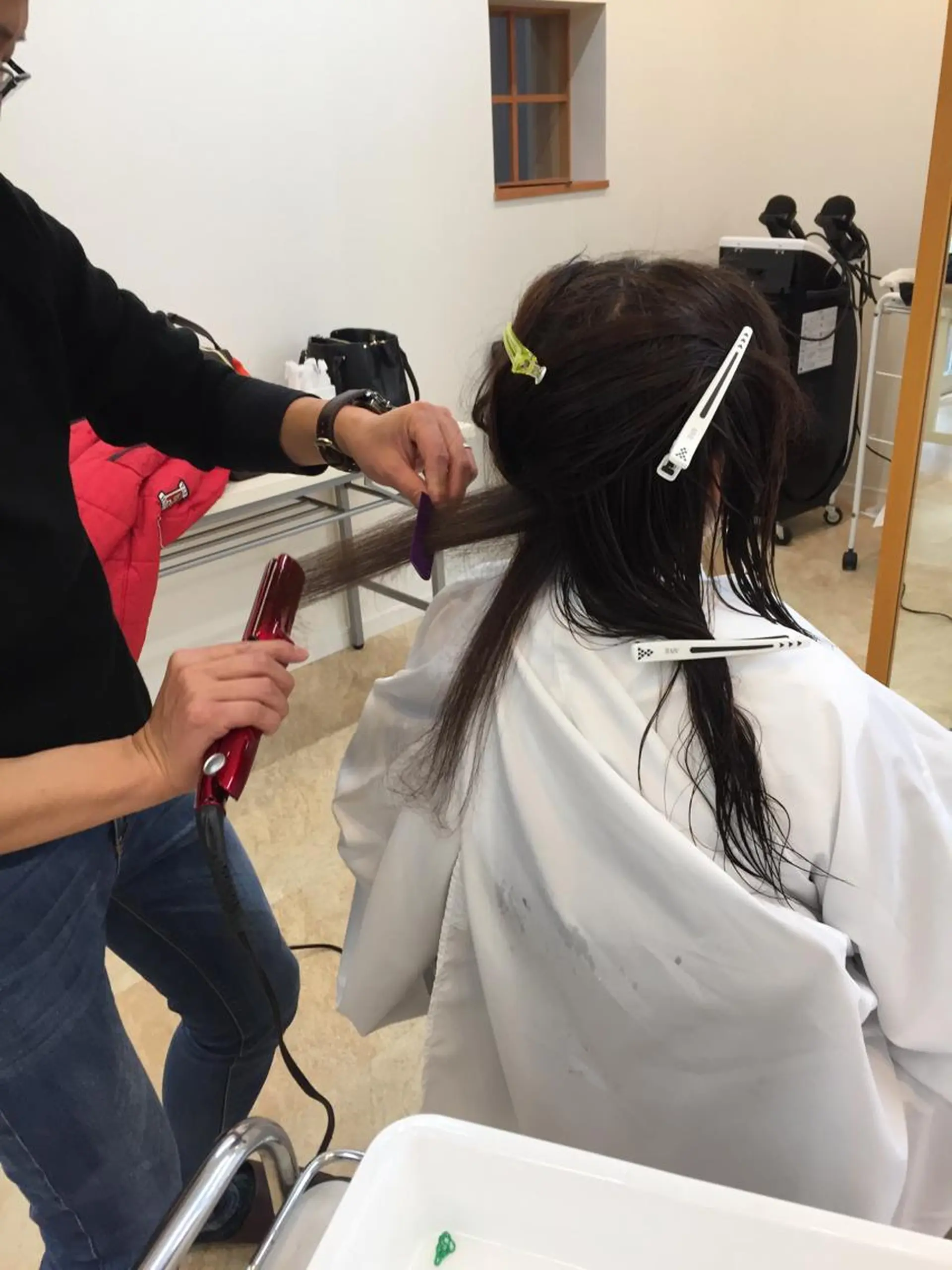 セミロング セミロングパーマ 成瀬 由賀里のヘアスタイル